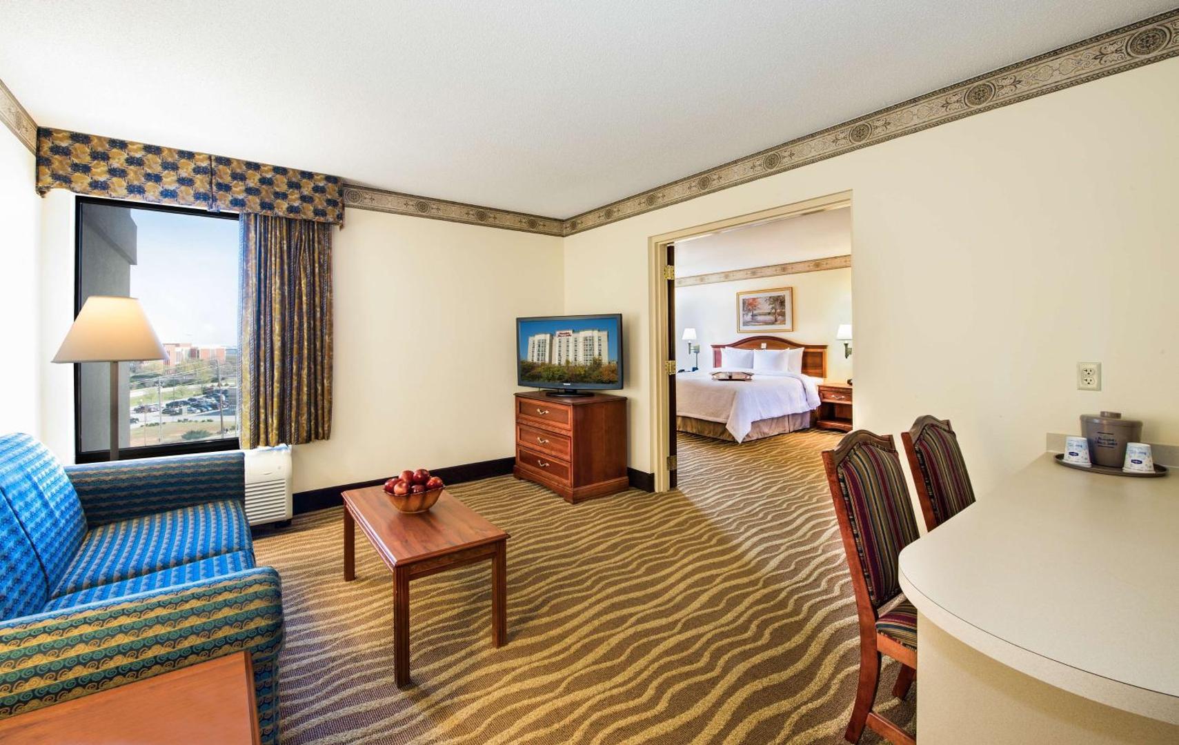 Hampton Inn & Suites Atlanta Airport North I85 Hampton Inn & Suites Atlanta Airport North I85