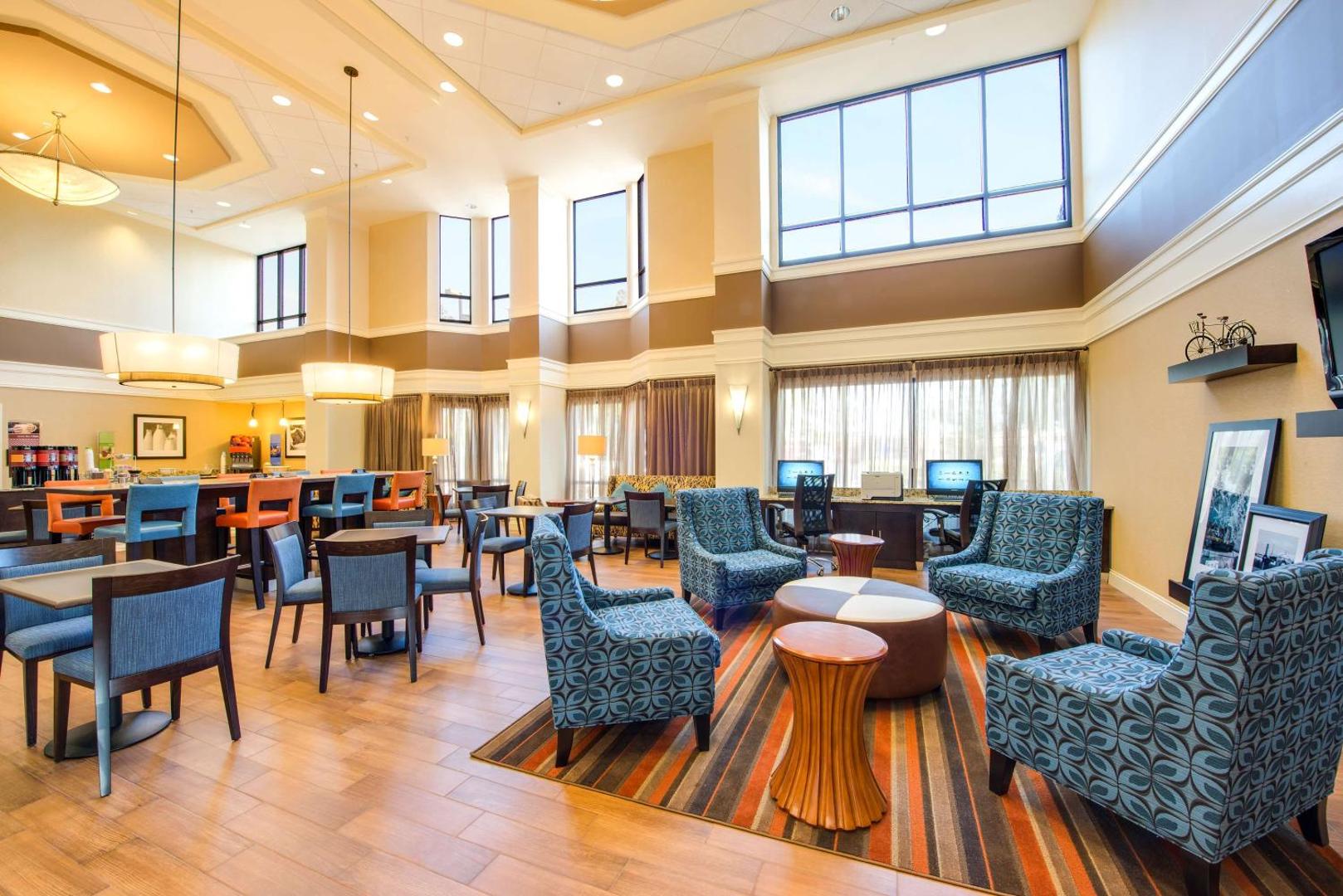 Hampton Inn & Suites Atlanta Airport North I85 Hampton Inn & Suites Atlanta Airport North I85