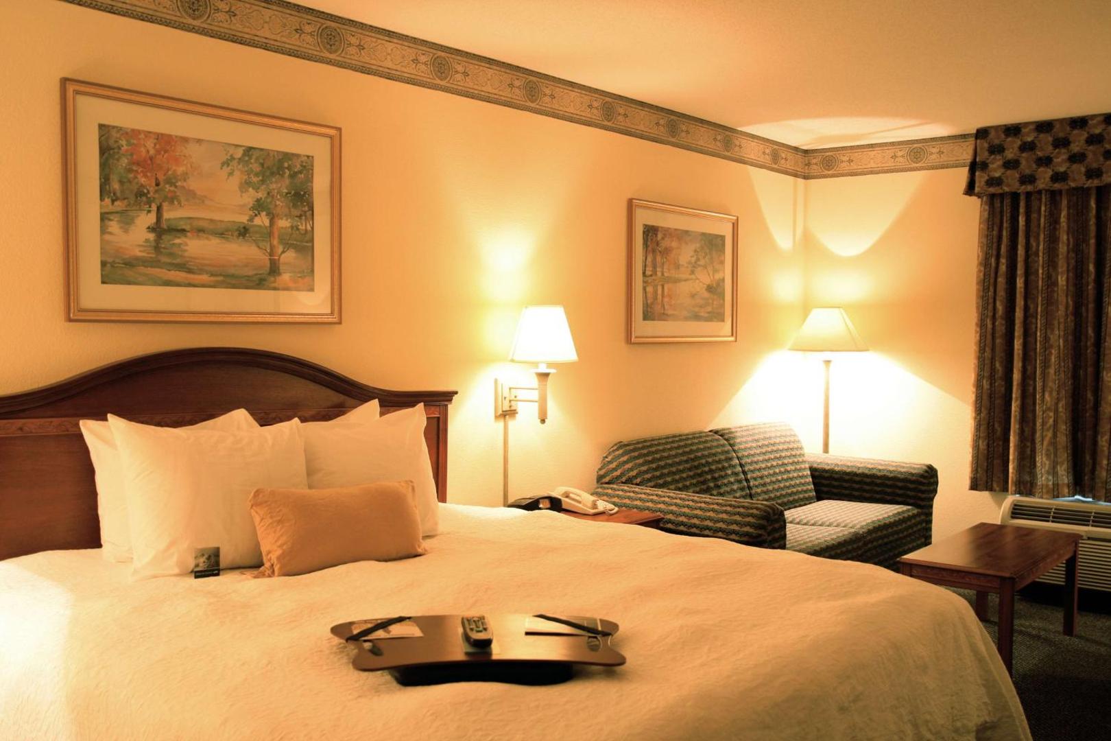 Hampton Inn & Suites Atlanta Airport North I85 Hampton Inn & Suites Atlanta Airport North I85