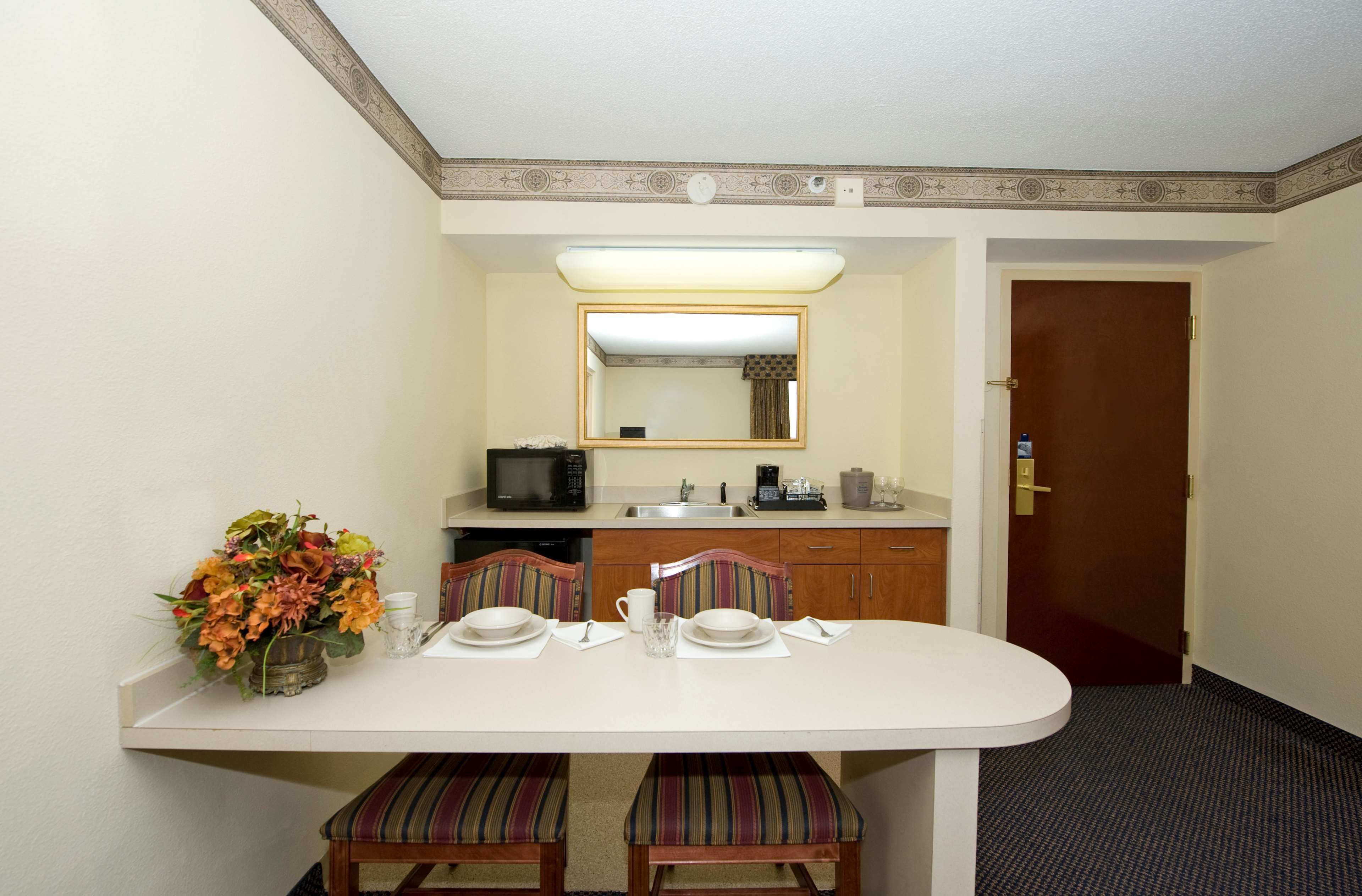 Hampton Inn & Suites Atlanta Airport North I85 Hampton Inn & Suites Atlanta Airport North I85
