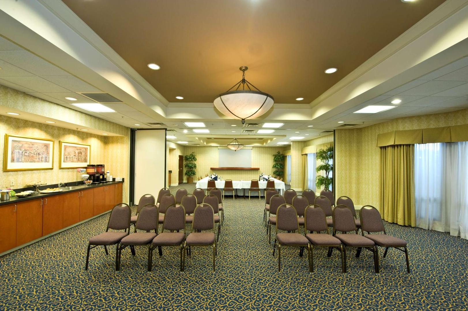 Hampton Inn & Suites Atlanta Airport North I85 Hampton Inn & Suites Atlanta Airport North I85