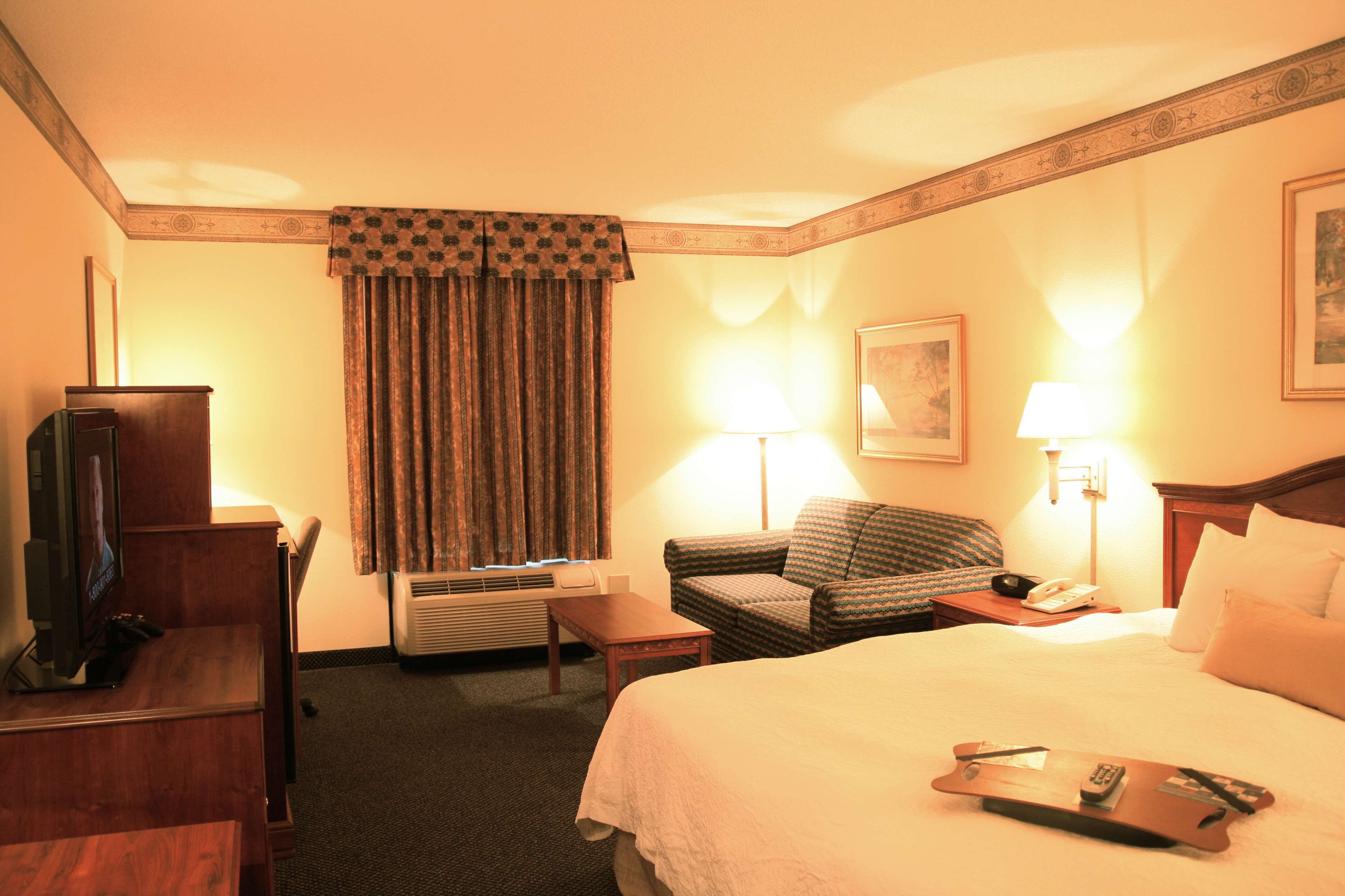 Hampton Inn & Suites Atlanta Airport North I85 Hampton Inn & Suites Atlanta Airport North I85