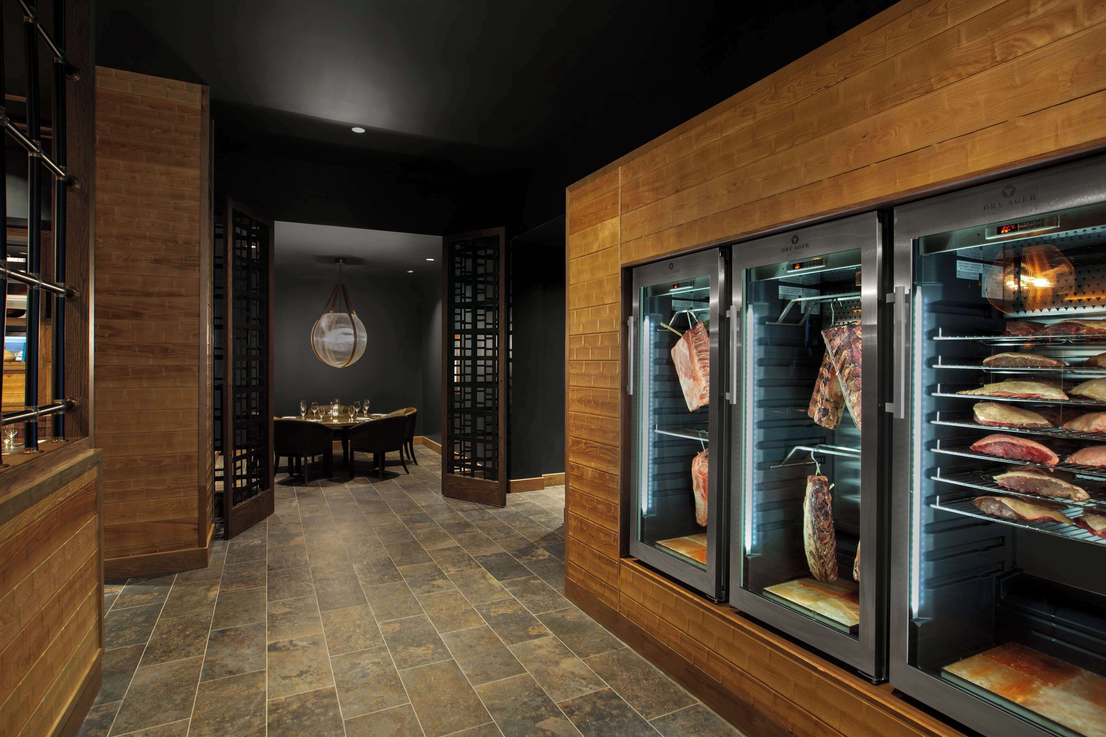 Cloudland at McLemore Resort Lookout Mountain, Curio by Hilton