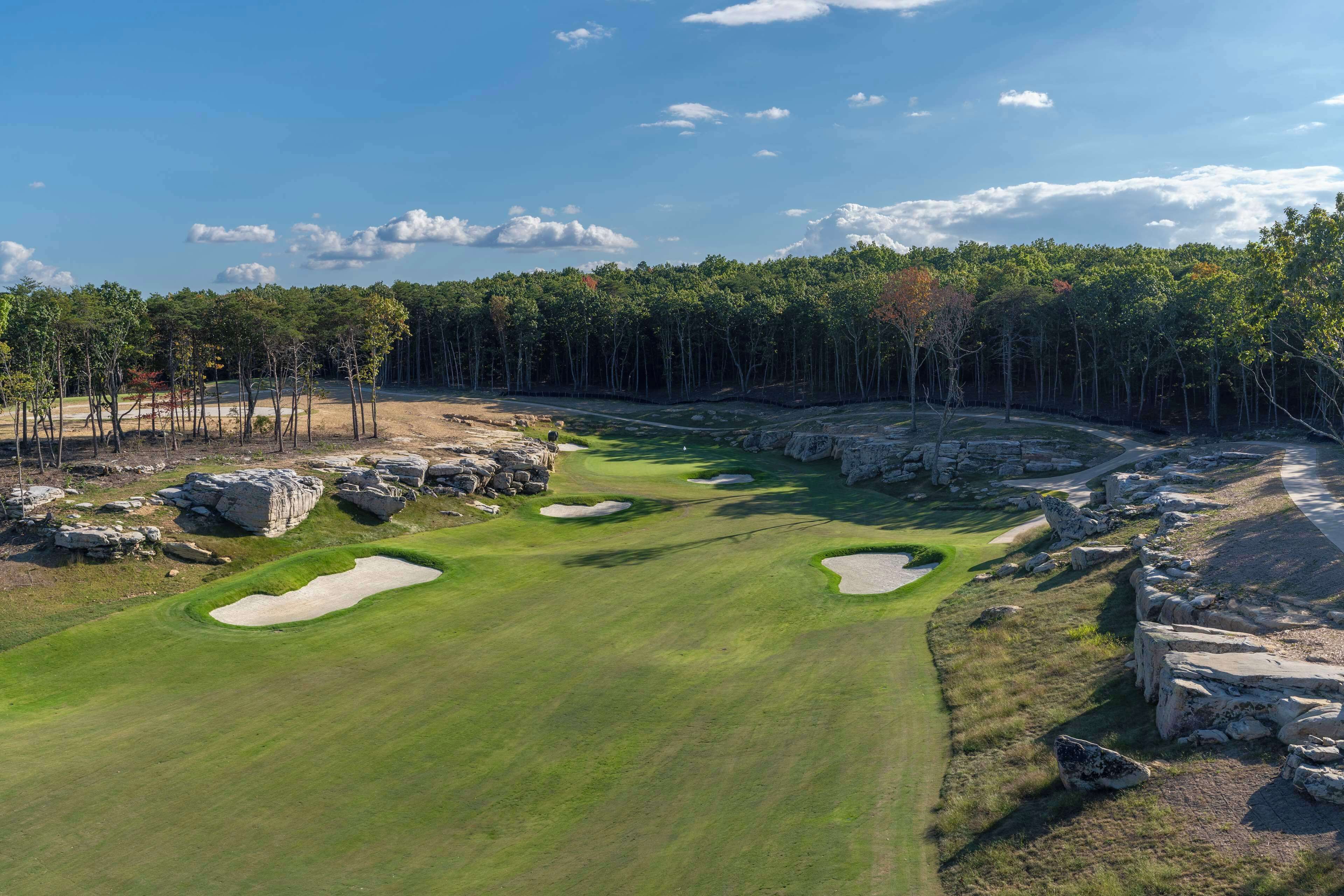 Cloudland at McLemore Resort Lookout Mountain, Curio by Hilton