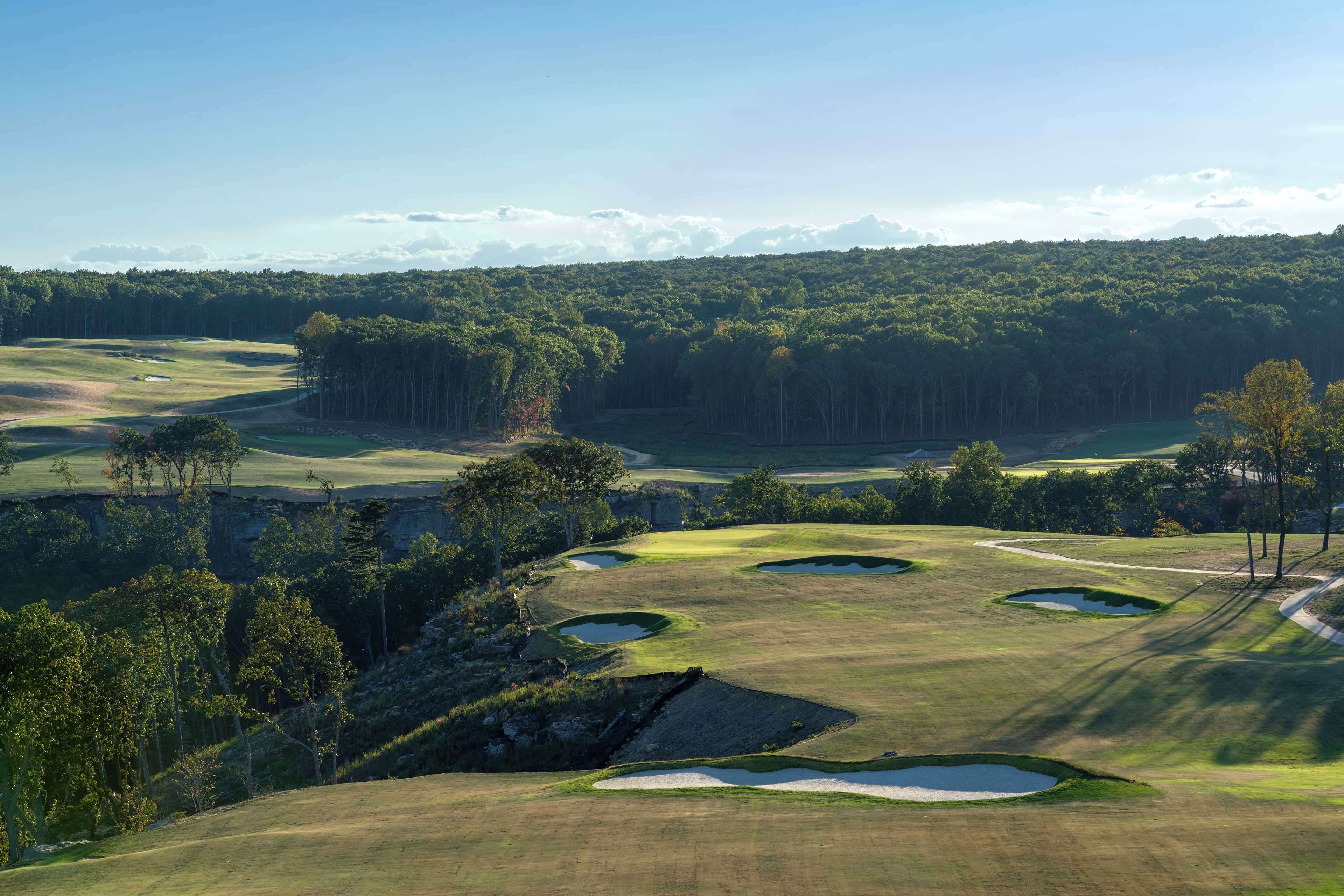 Cloudland at McLemore Resort Lookout Mountain, Curio by Hilton