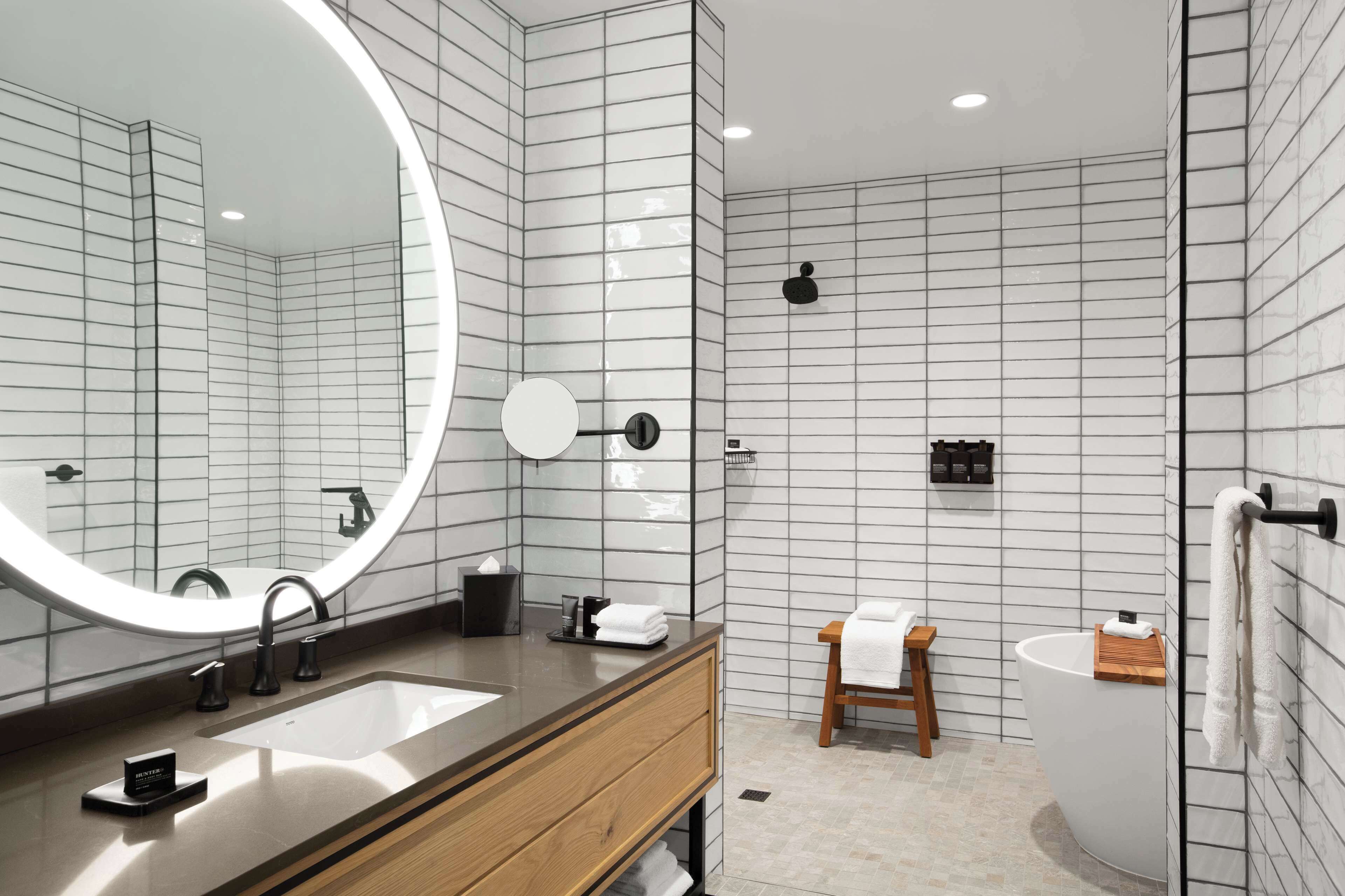 Cloudland at McLemore Resort Lookout Mountain, Curio by Hilton