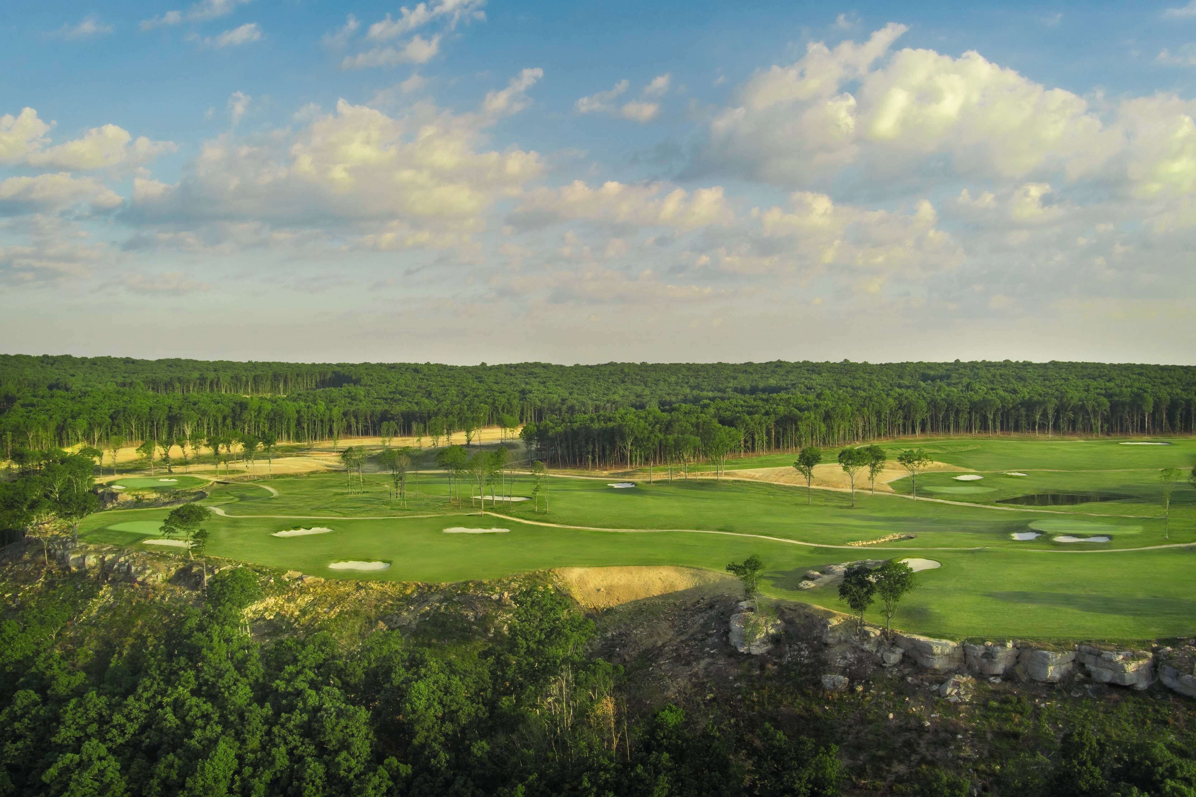 Cloudland at McLemore Resort Lookout Mountain, Curio by Hilton