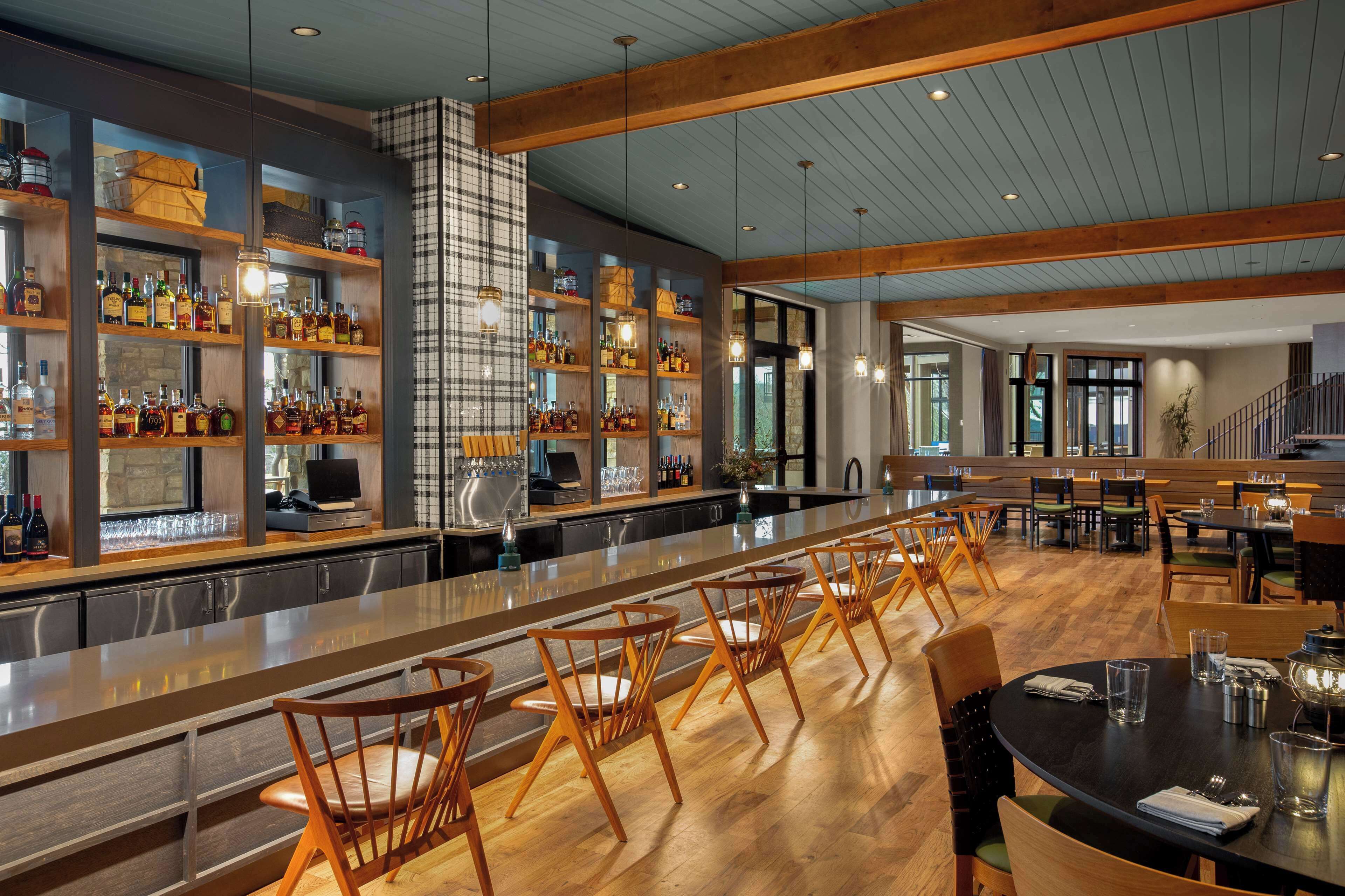 Cloudland at McLemore Resort Lookout Mountain, Curio by Hilton