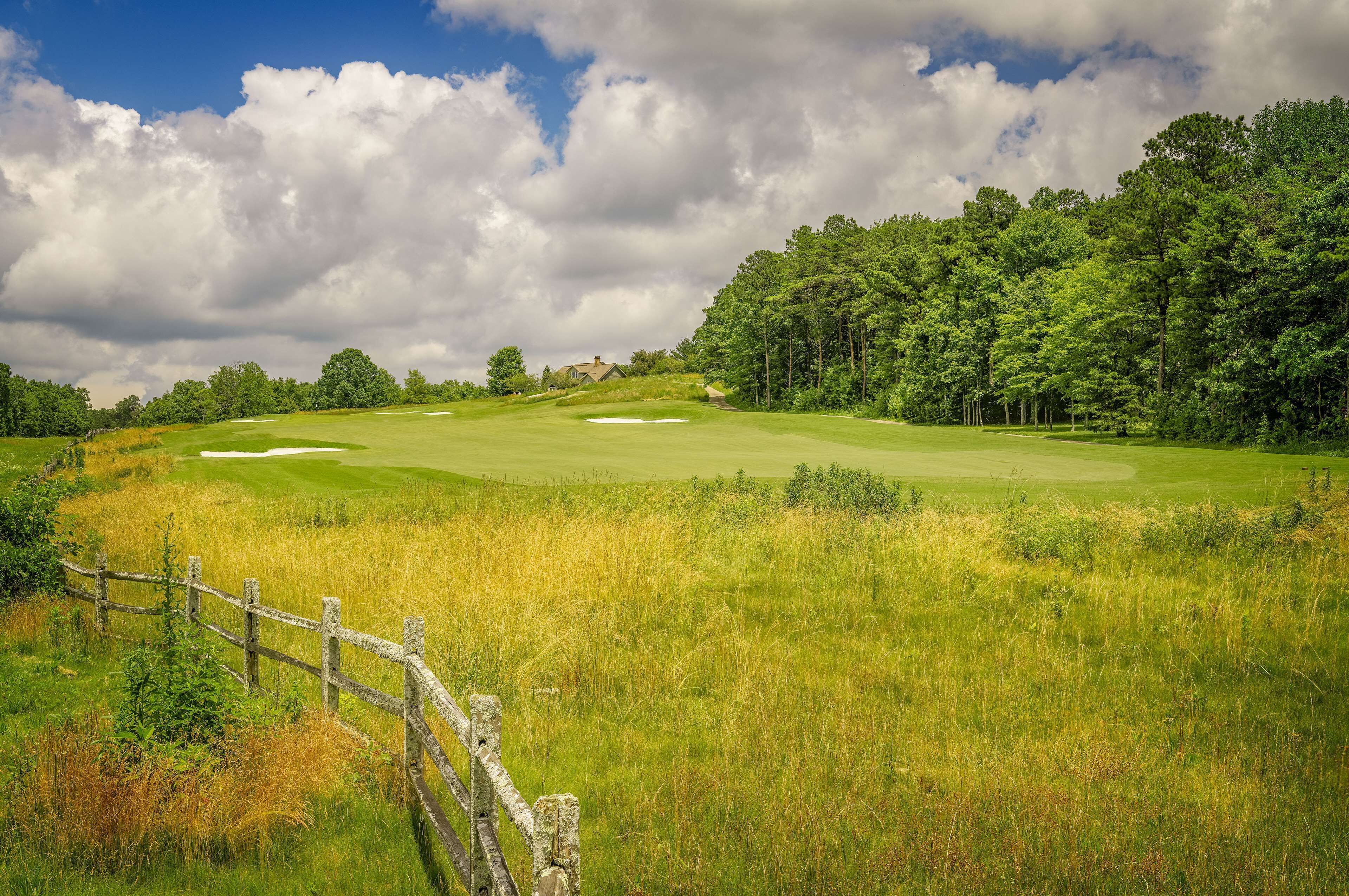 Cloudland at McLemore Resort Lookout Mountain, Curio by Hilton