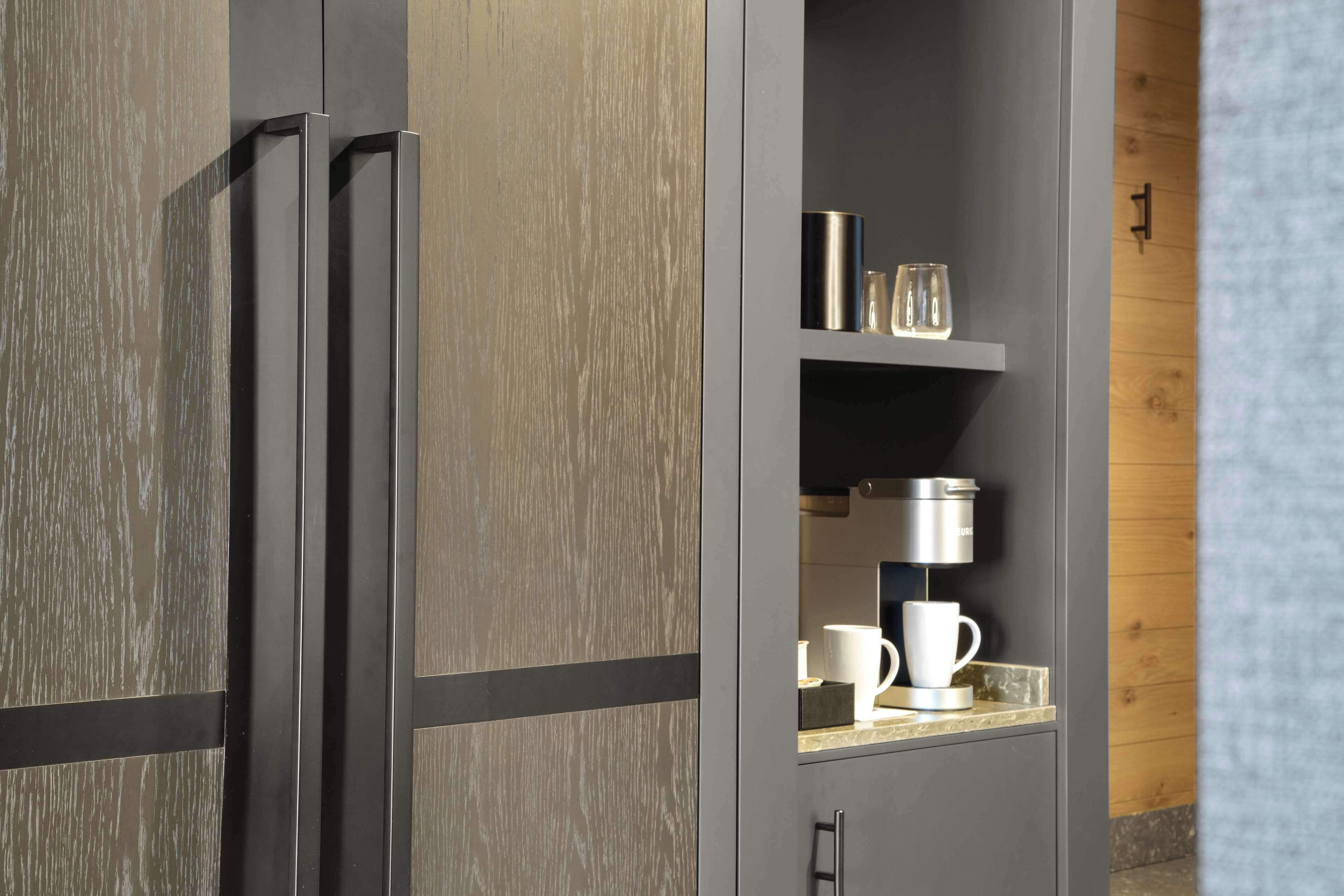 Cloudland at McLemore Resort Lookout Mountain, Curio by Hilton