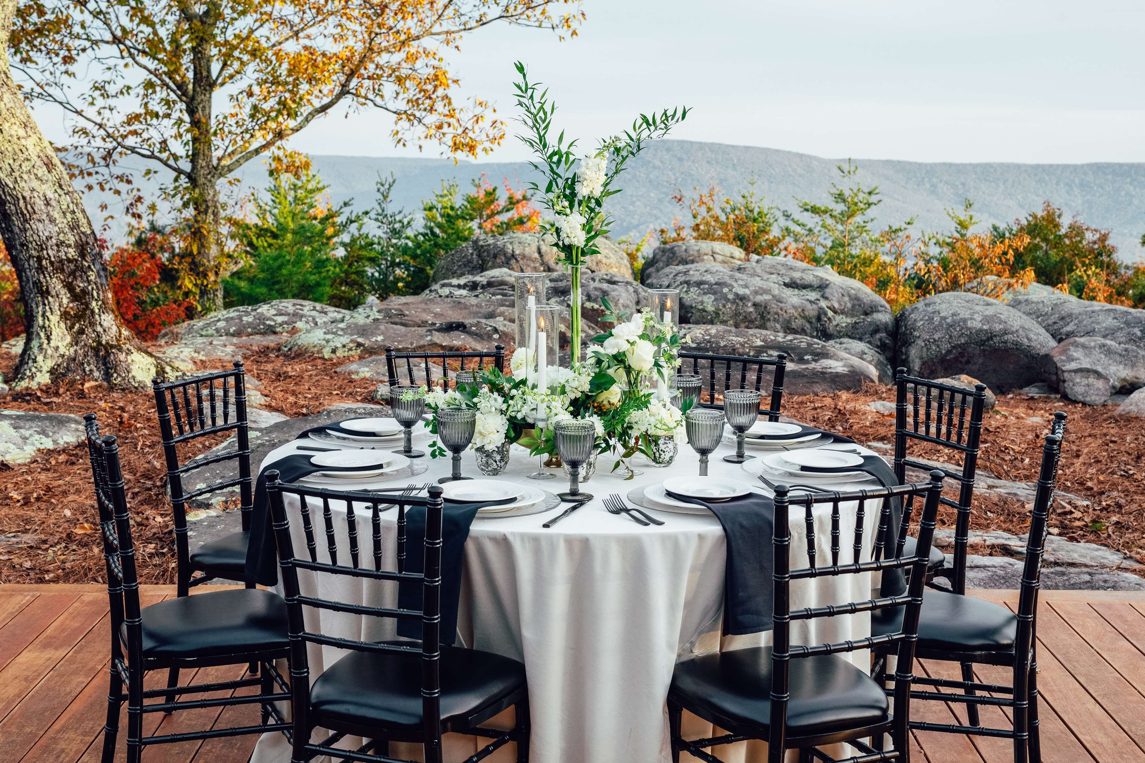 Cloudland at McLemore Resort Lookout Mountain, Curio by Hilton