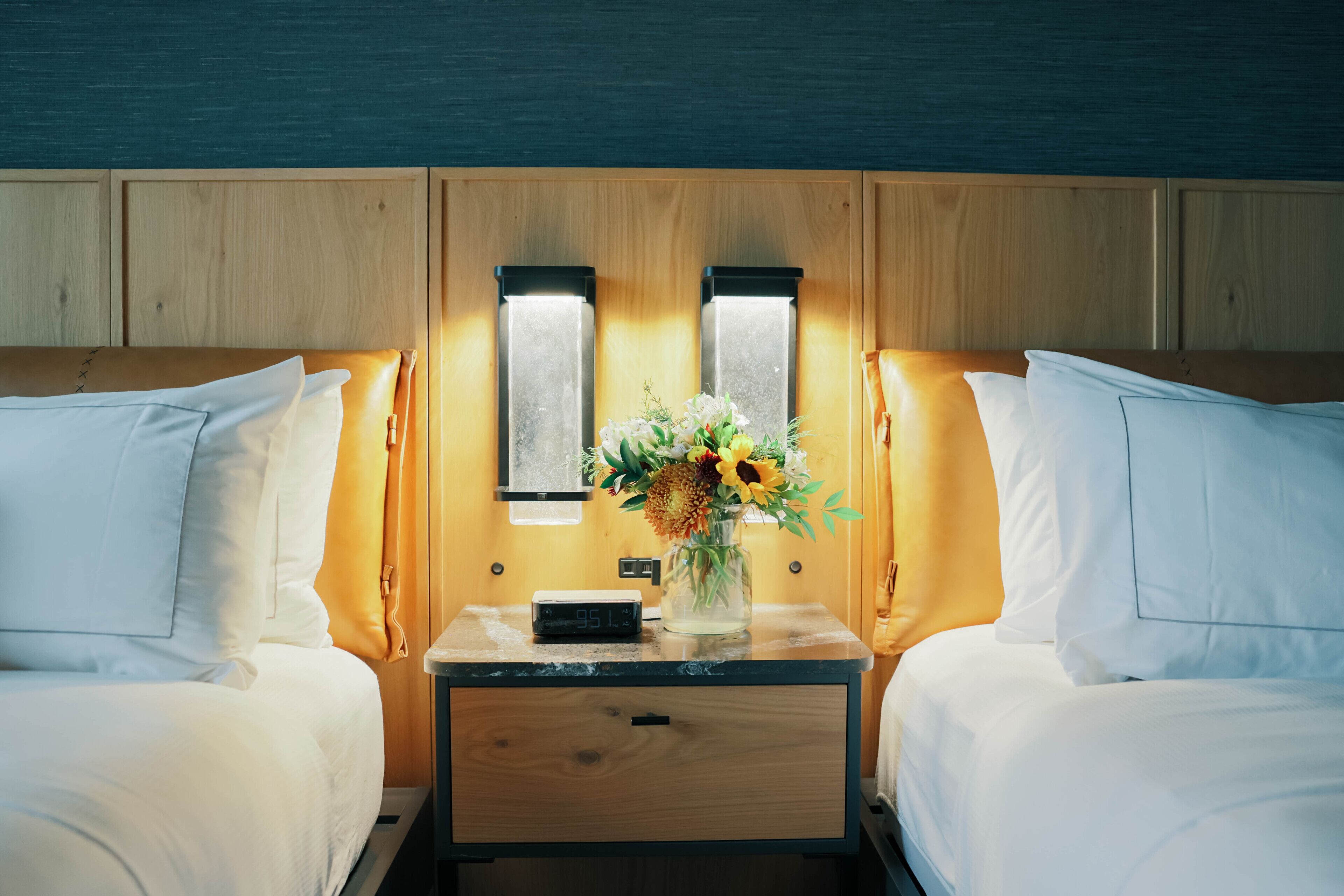 Cloudland at McLemore Resort Lookout Mountain, Curio by Hilton