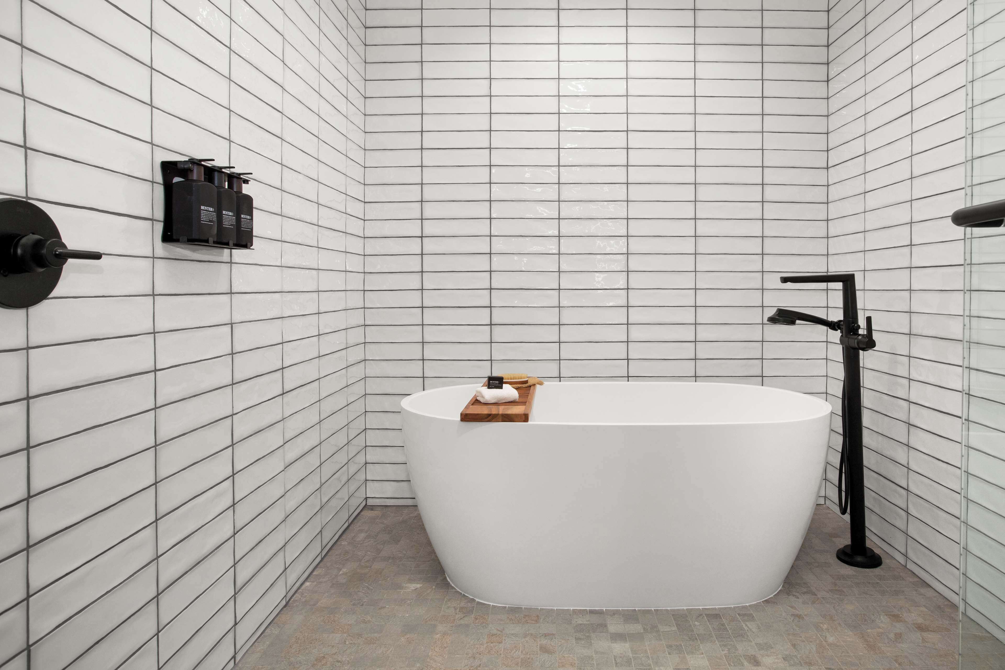 Cloudland at McLemore Resort Lookout Mountain, Curio by Hilton