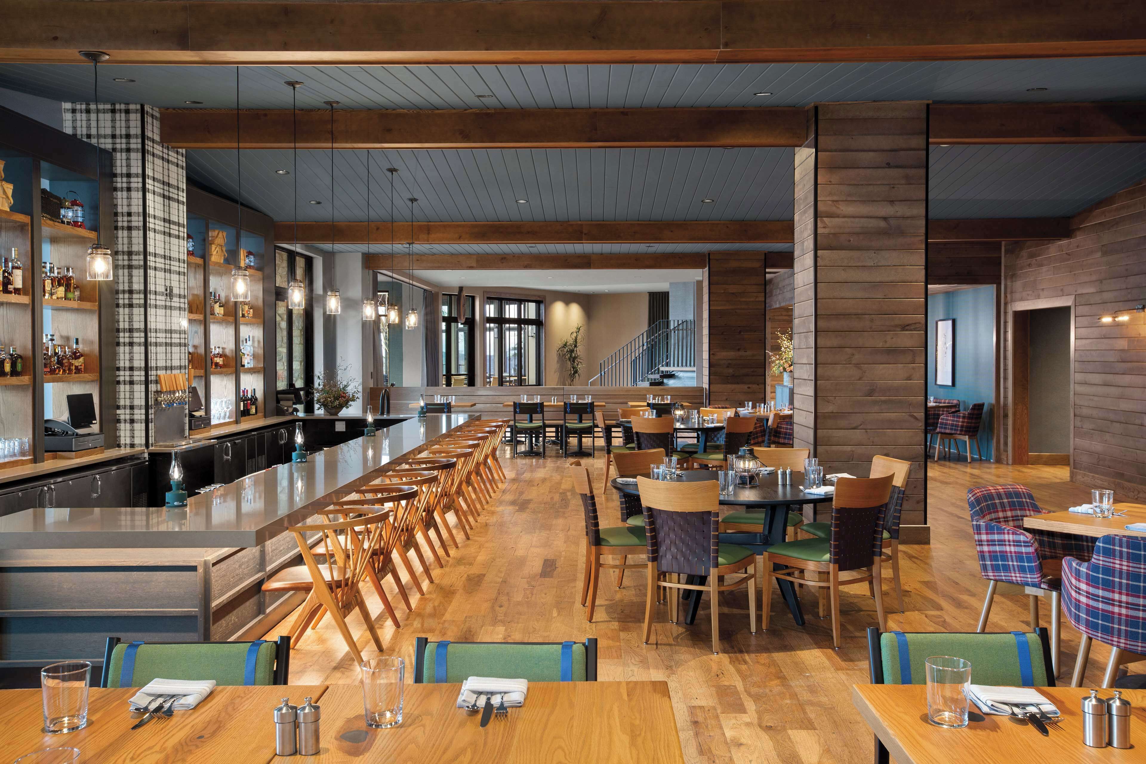 Cloudland at McLemore Resort Lookout Mountain, Curio by Hilton