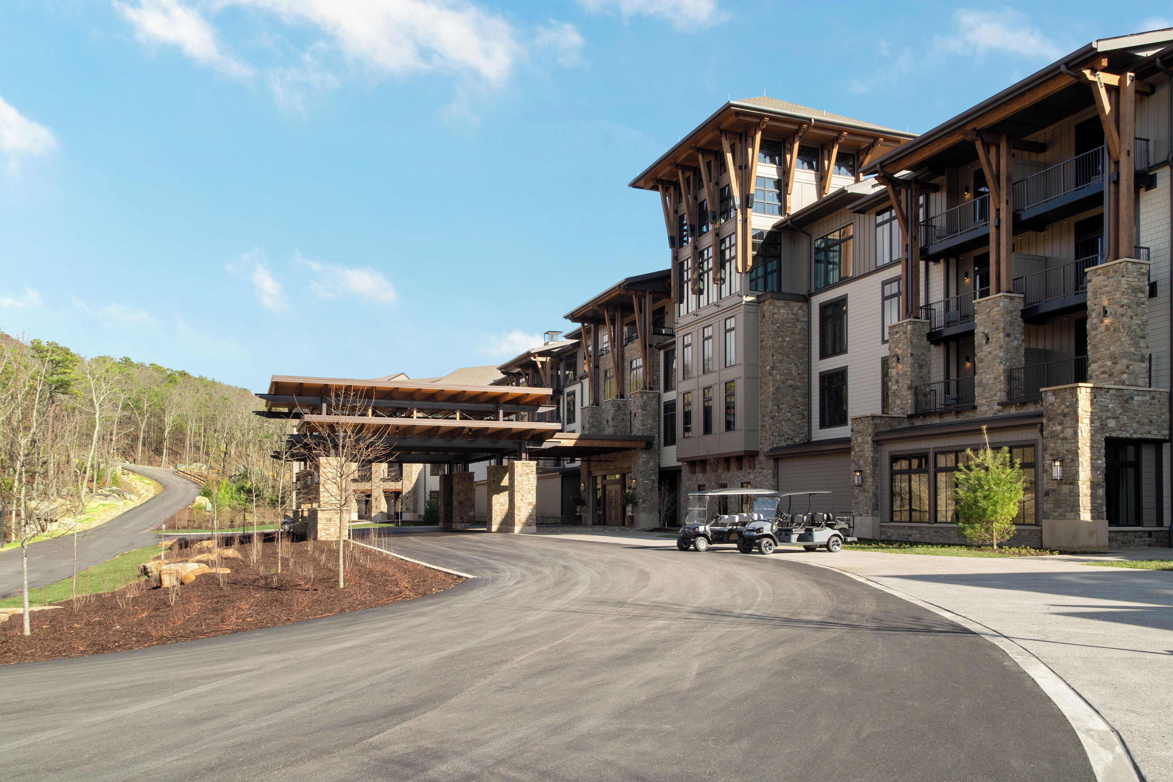 Cloudland at McLemore Resort Lookout Mountain, Curio by Hilton