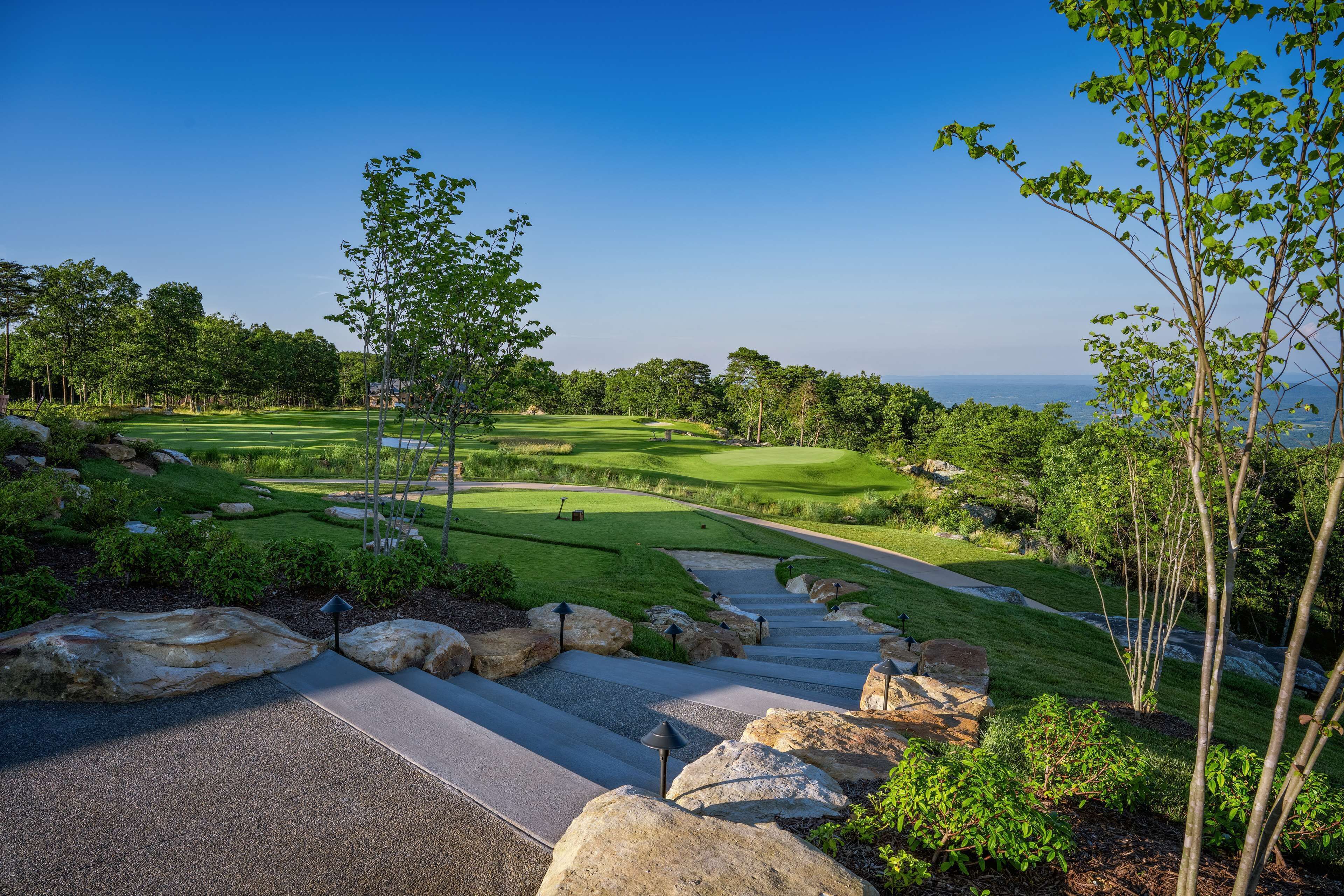 Cloudland at McLemore Resort Lookout Mountain, Curio by Hilton