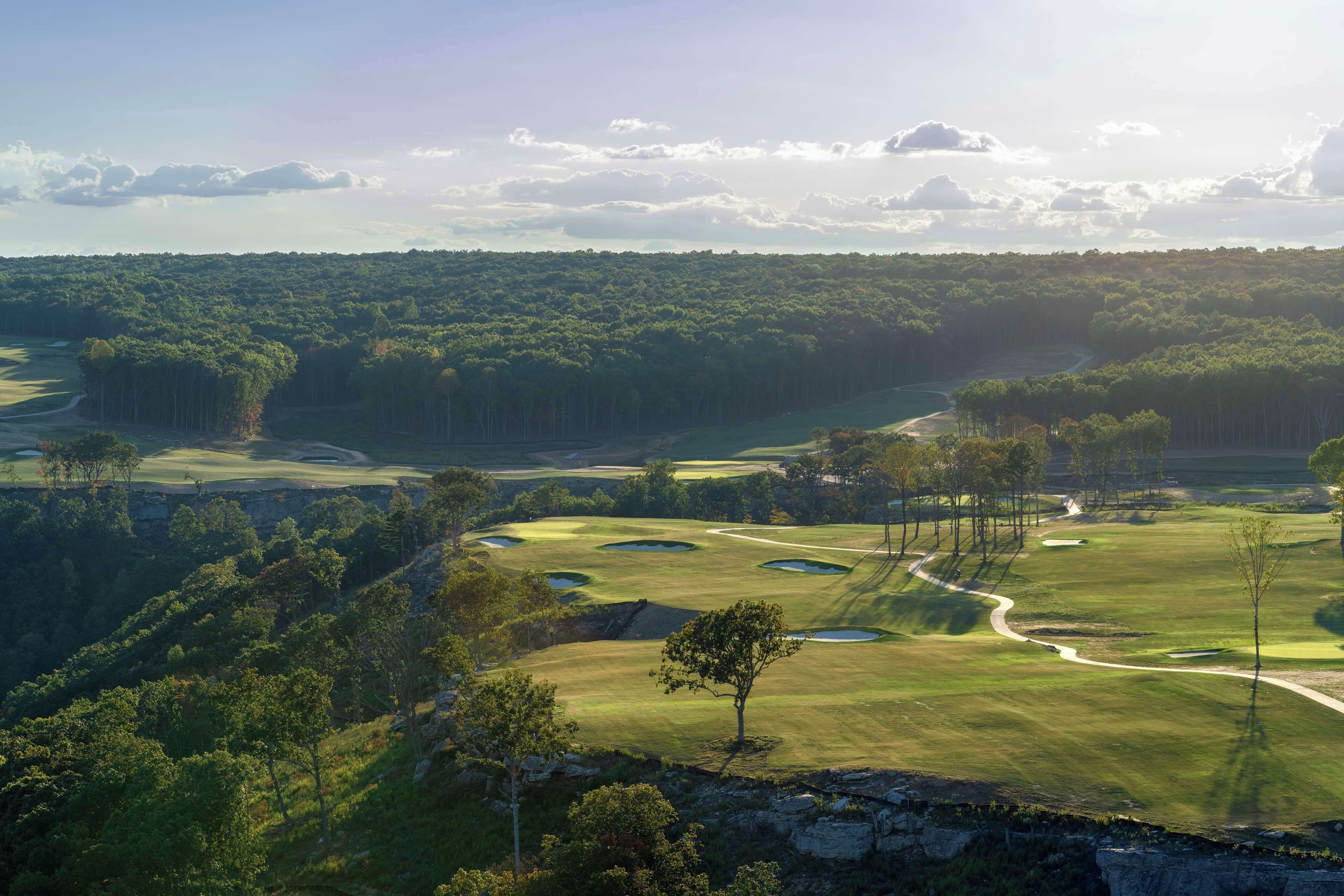 Cloudland at McLemore Resort Lookout Mountain, Curio by Hilton