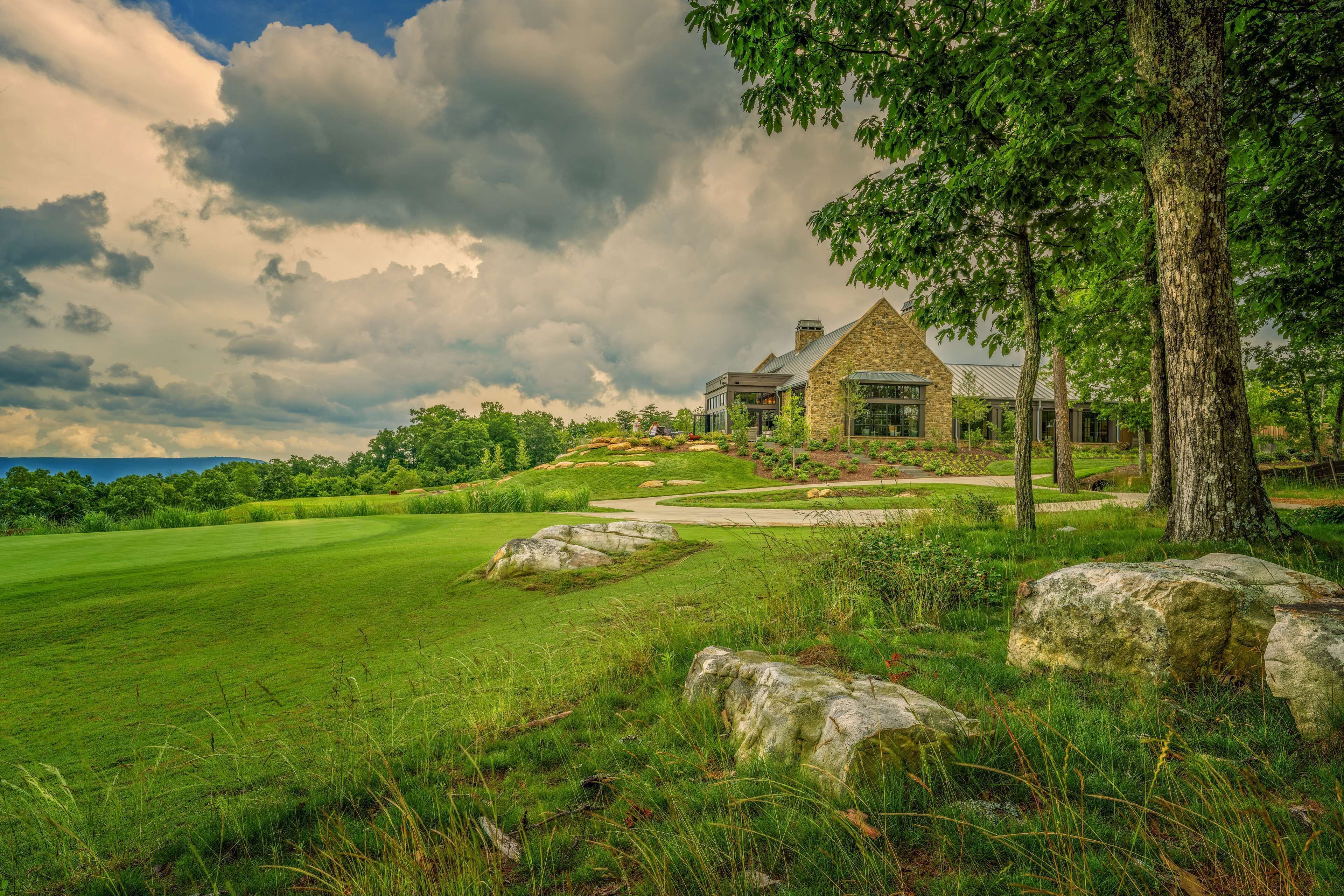 Cloudland at McLemore Resort Lookout Mountain, Curio by Hilton
