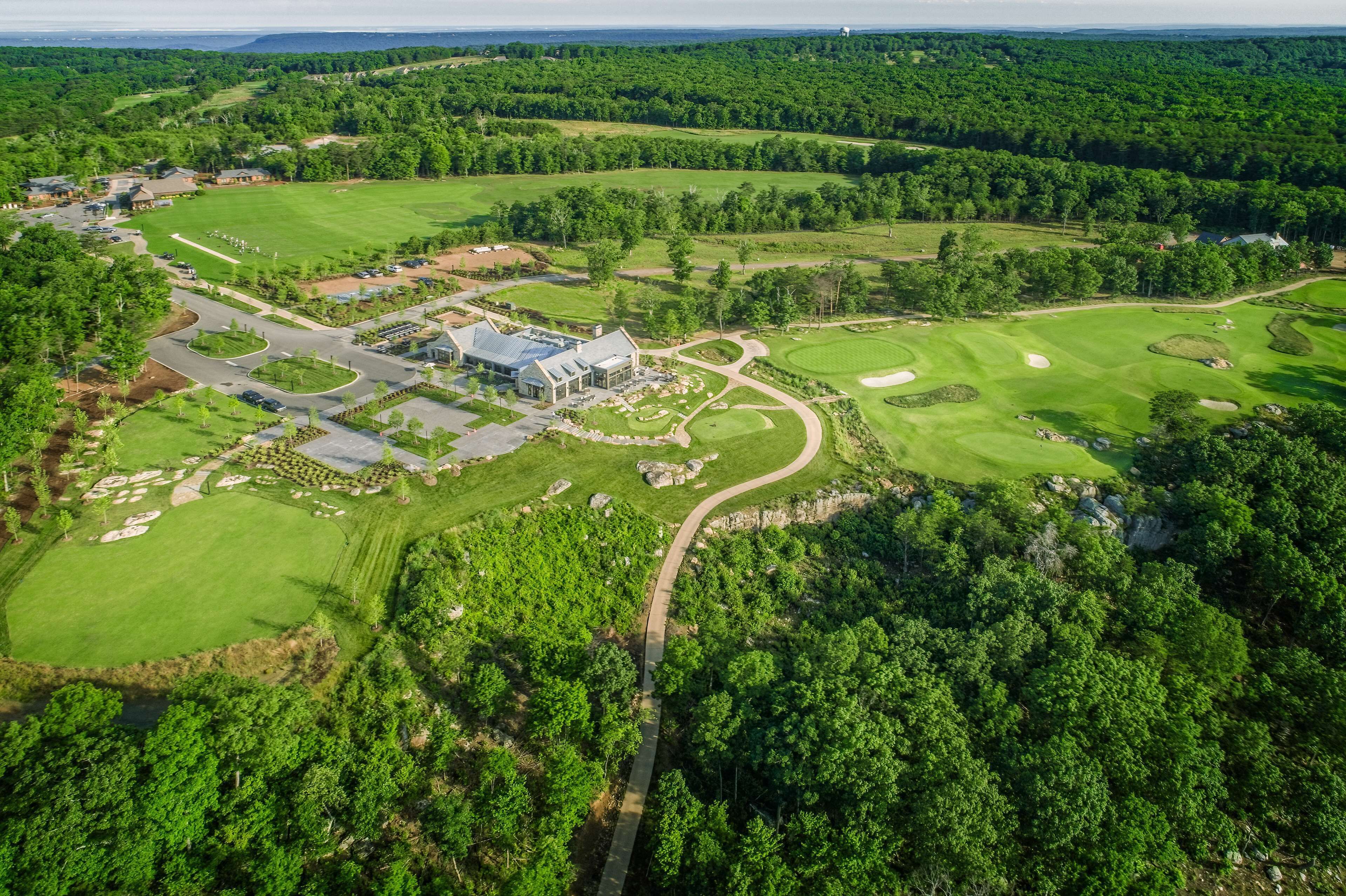 Cloudland at McLemore Resort Lookout Mountain, Curio by Hilton