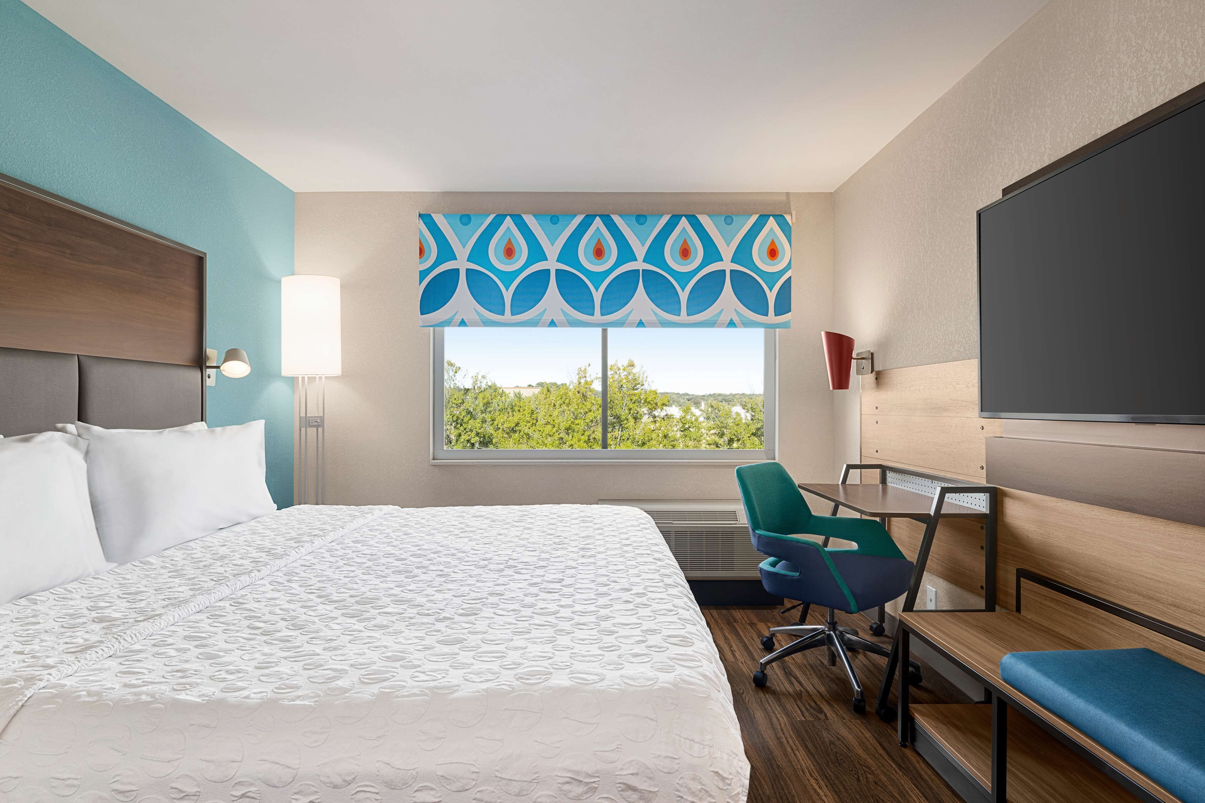 Tru by Hilton Lawrenceville Atlanta I-85 Sugarloaf