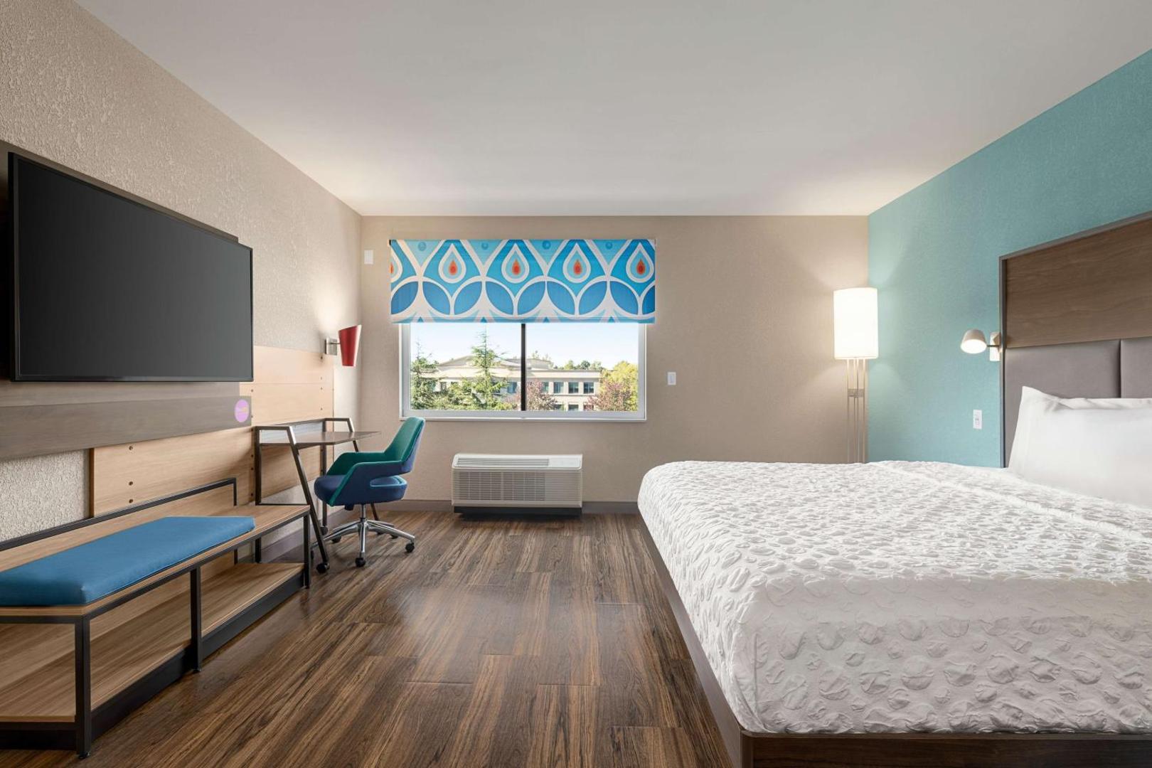 Tru by Hilton Lawrenceville Atlanta I-85 Sugarloaf