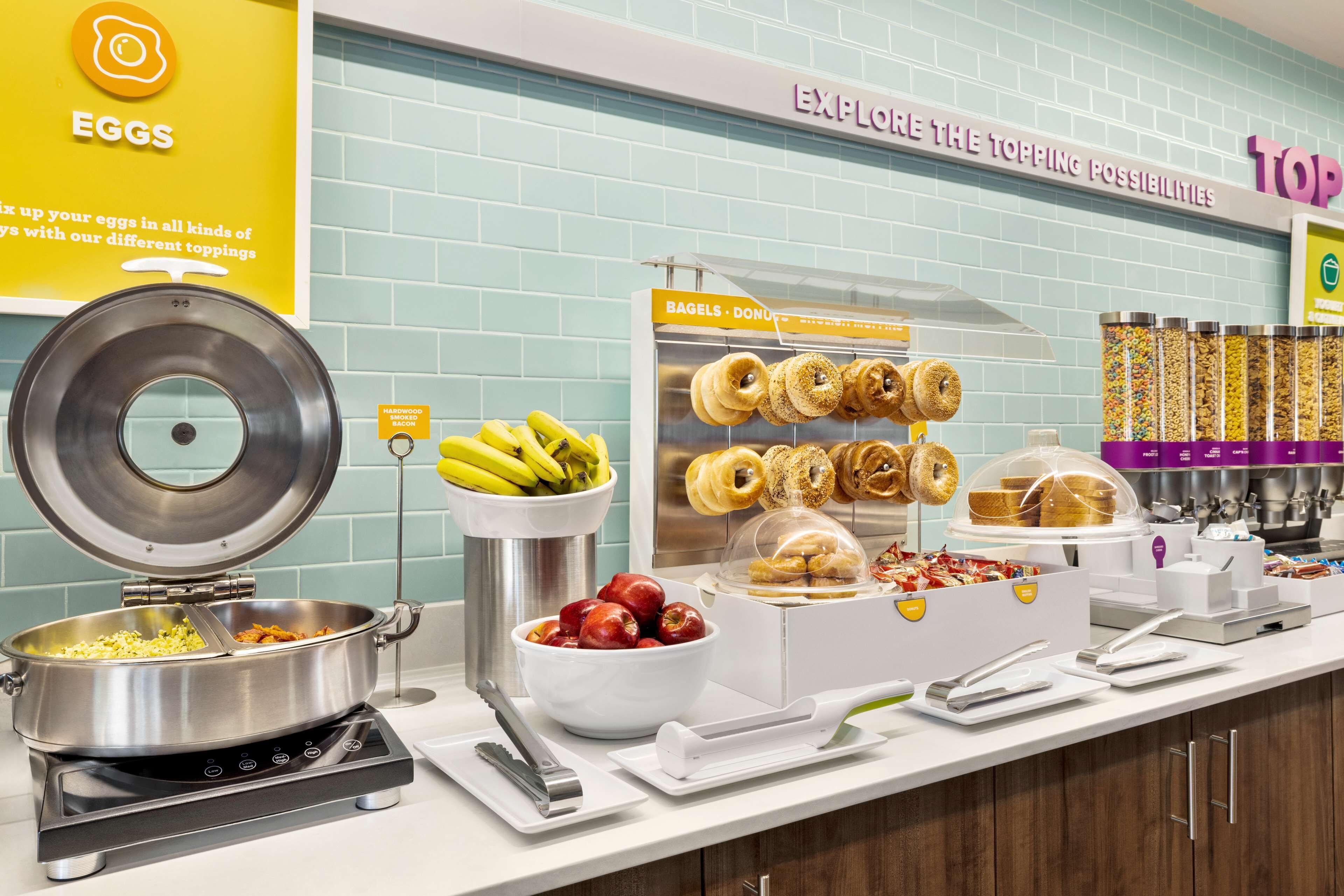 Tru by Hilton Lawrenceville Atlanta I-85 Sugarloaf