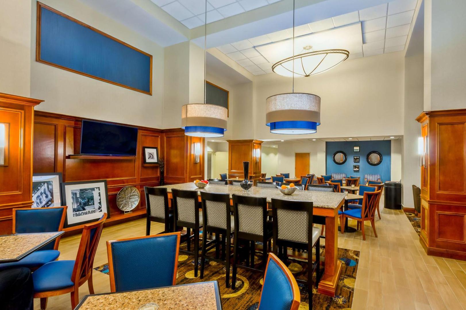 Hampton Inn & Suites ATL-Six Flags Hampton Inn & Suites ATL-Six Flags