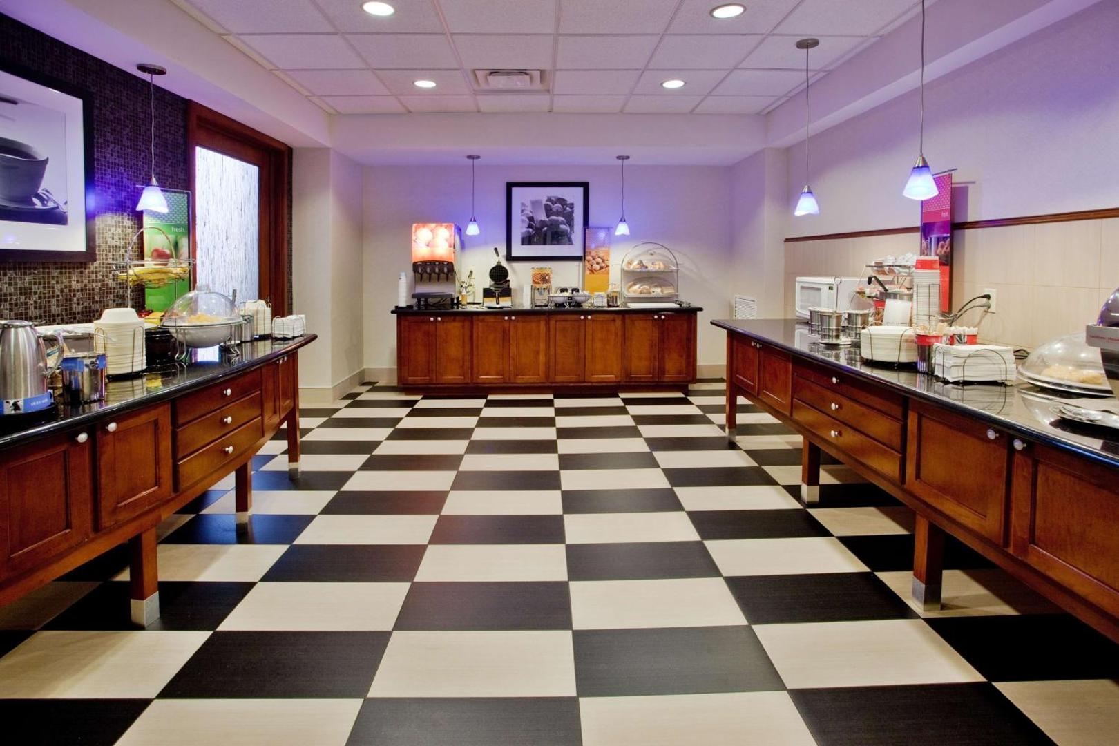 Hampton Inn & Suites ATL-Six Flags Hampton Inn & Suites ATL-Six Flags