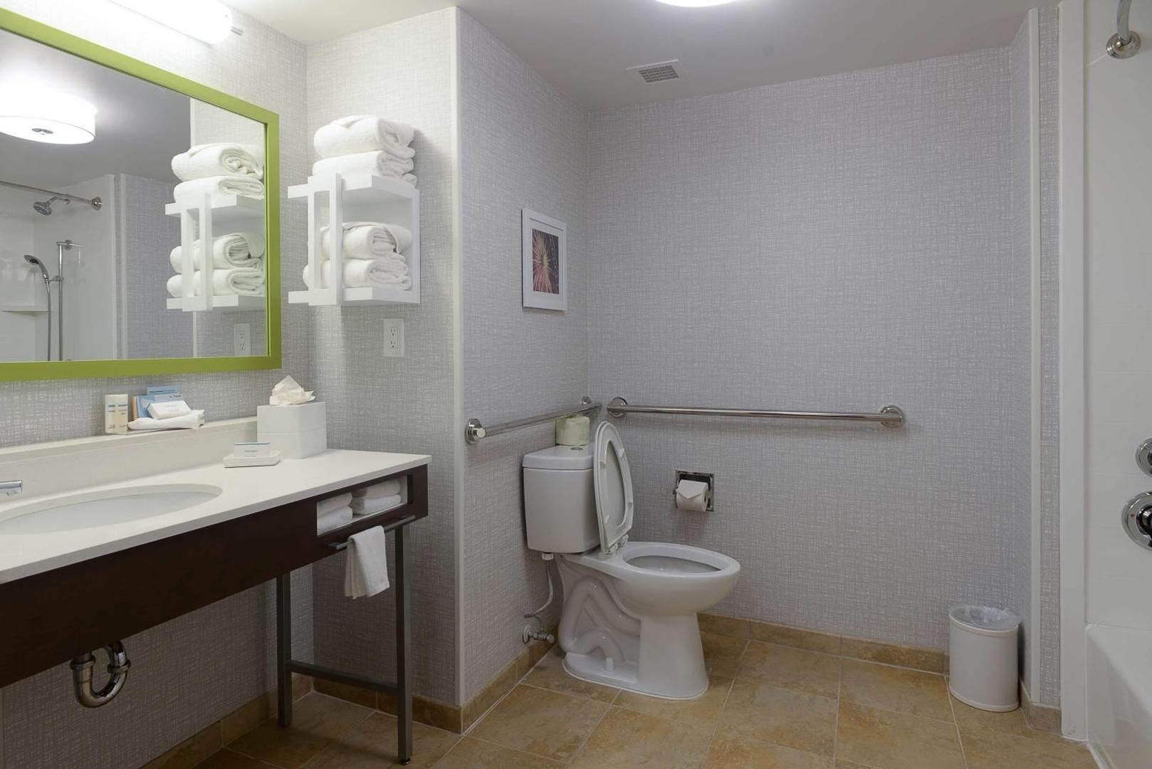 Hampton Inn & Suites ATL-Six Flags Hampton Inn & Suites ATL-Six Flags