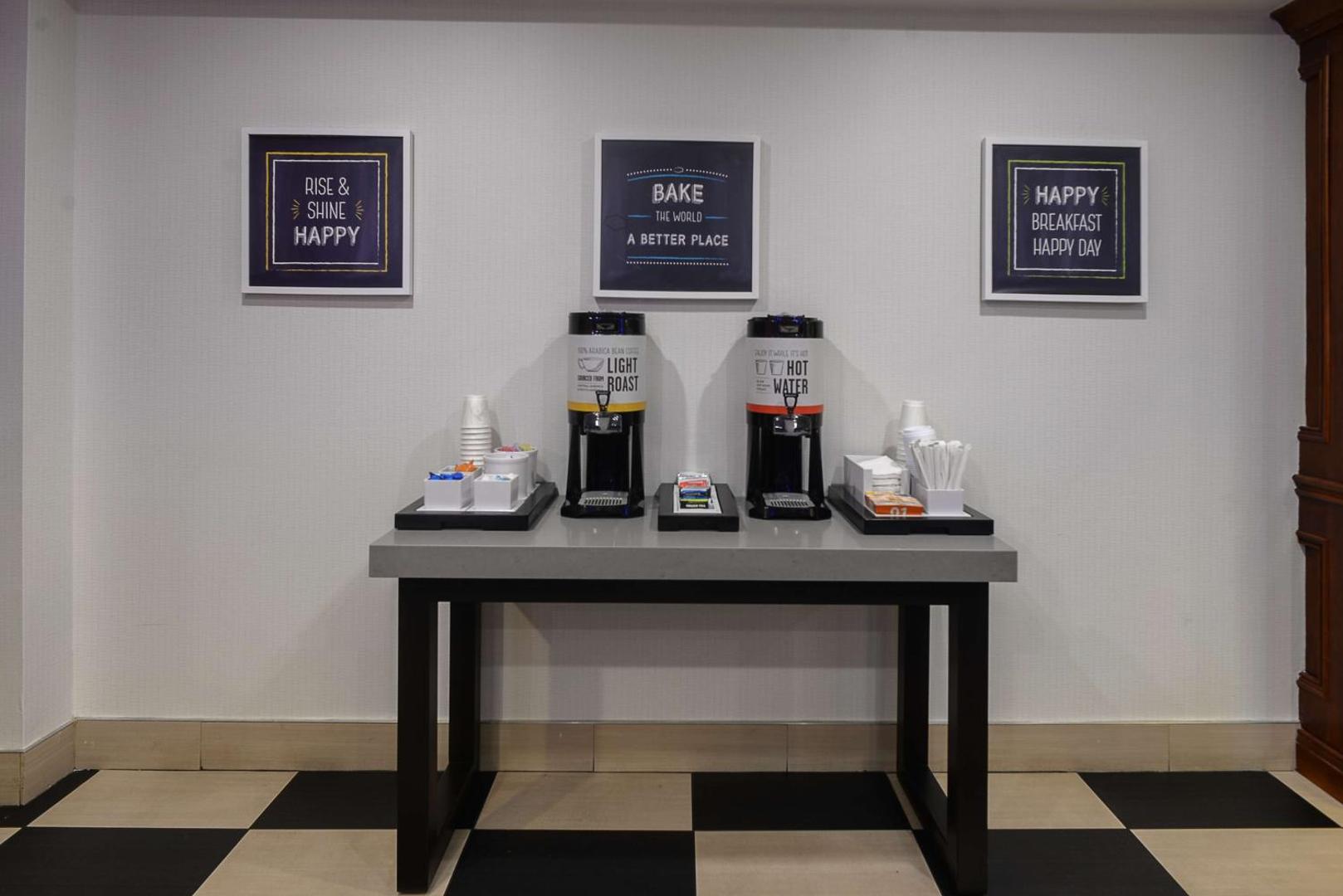 Hampton Inn & Suites ATL-Six Flags Hampton Inn & Suites ATL-Six Flags
