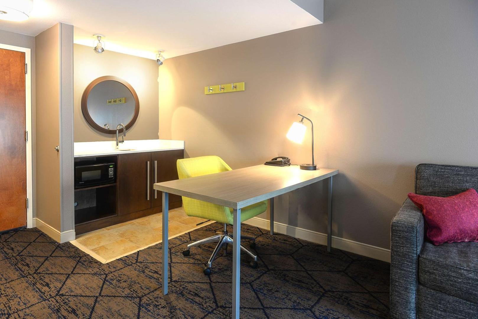 Hampton Inn & Suites ATL-Six Flags Hampton Inn & Suites ATL-Six Flags