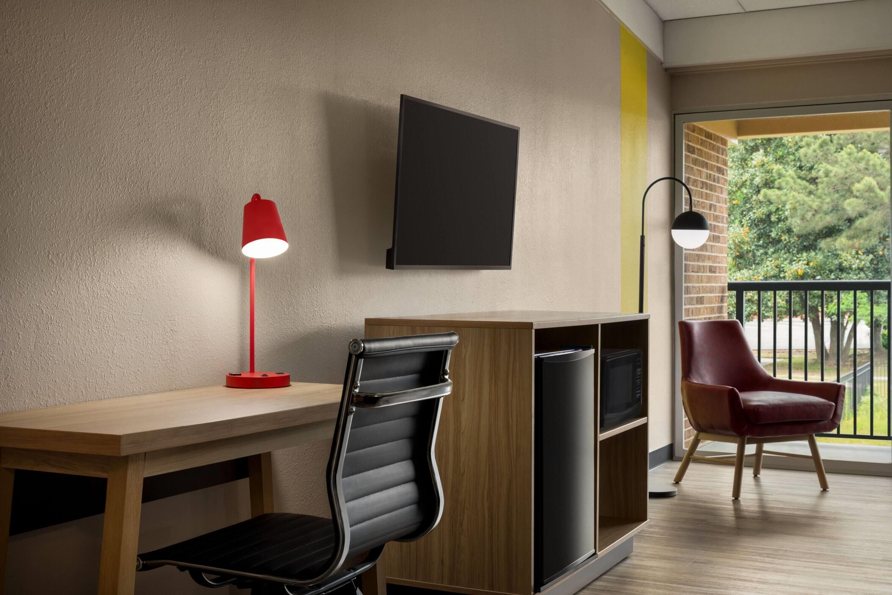 Econo Lodge Macon  GA