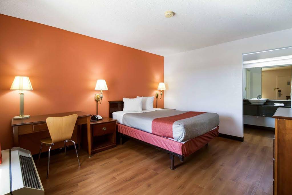 Econo Lodge Econo Lodge