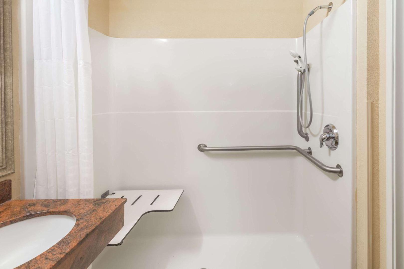 Baymont by Wyndham Savannah/Garden City