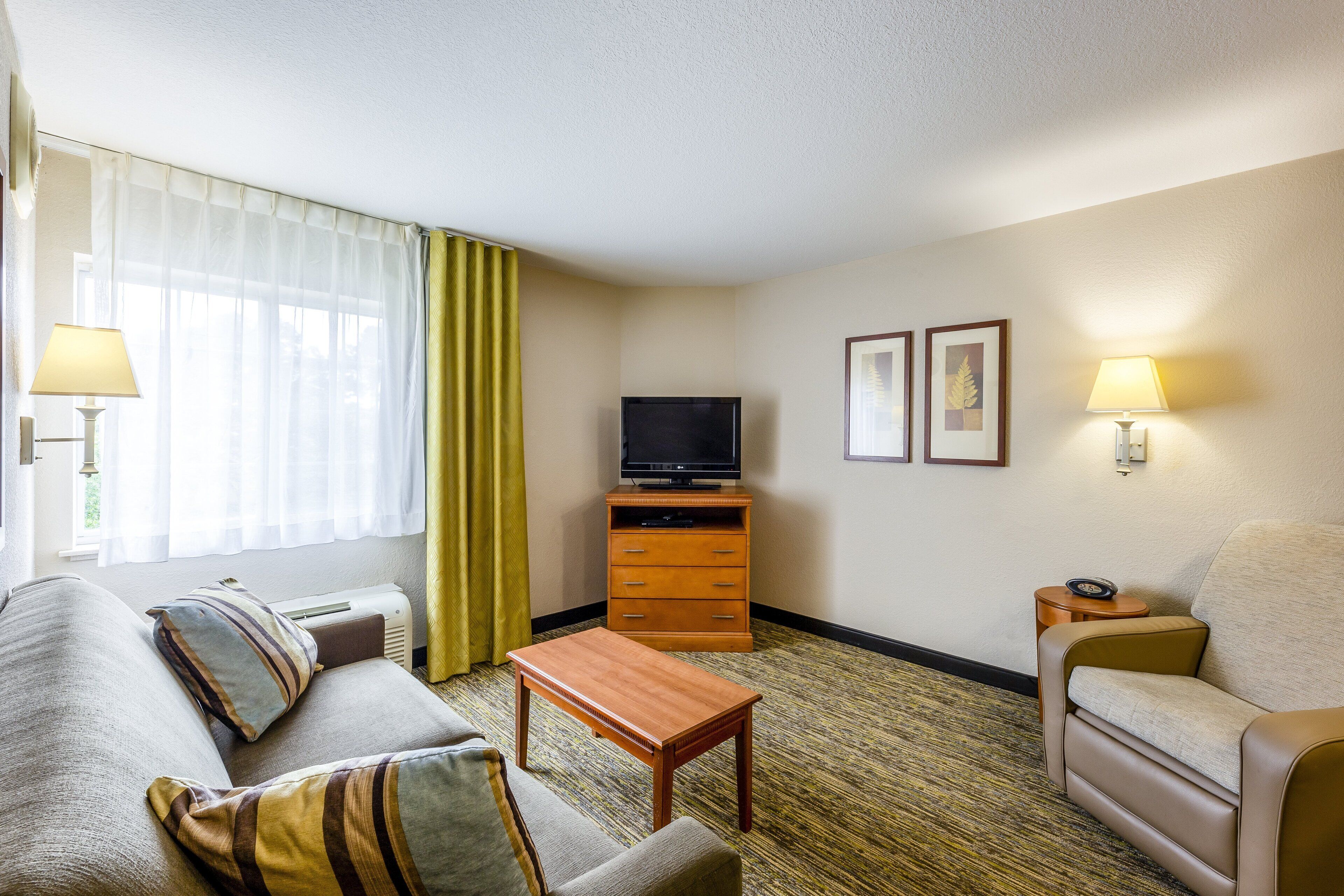 Candlewood Suites Savannah Airport