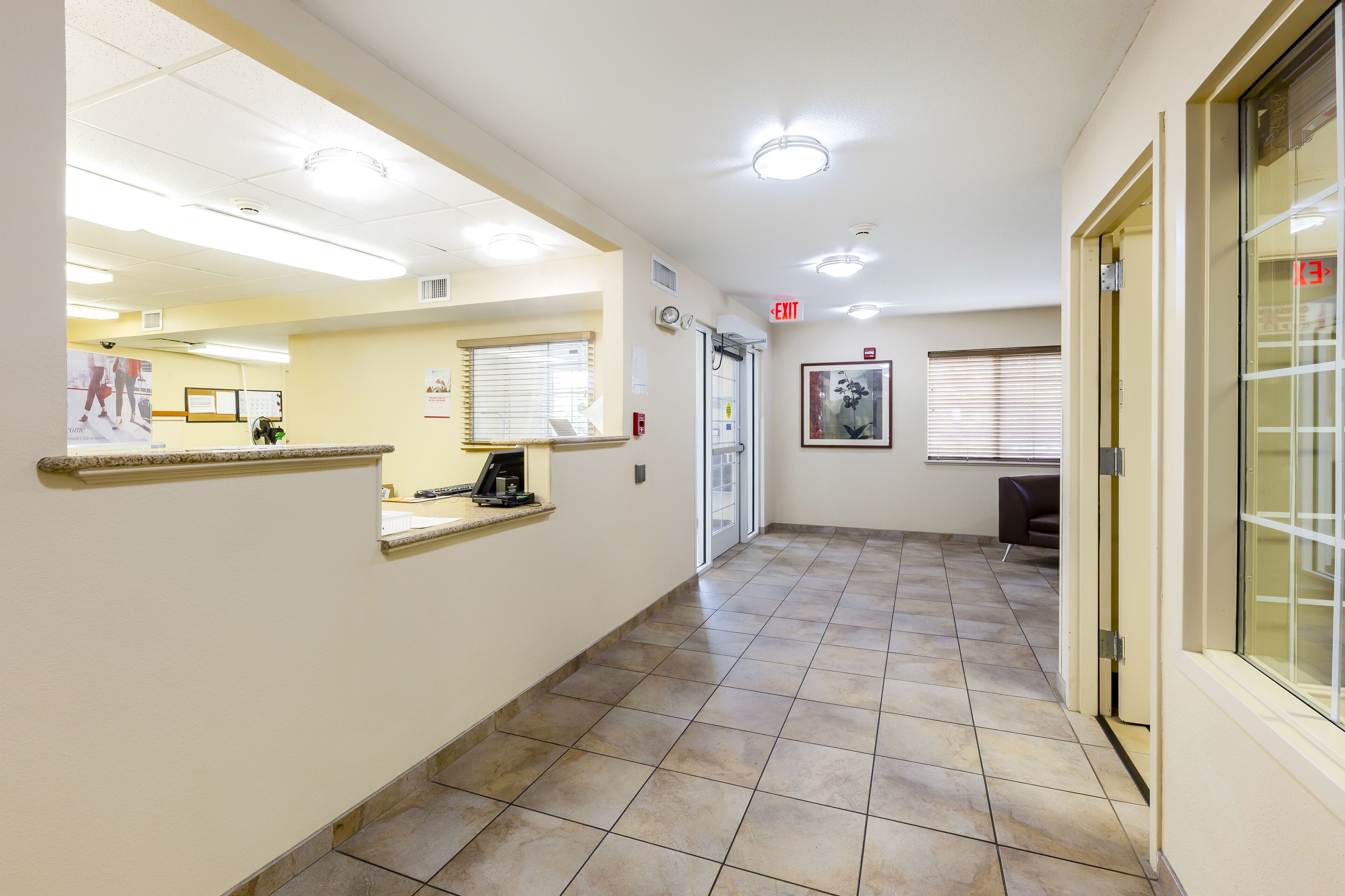 Candlewood Suites Savannah Airport