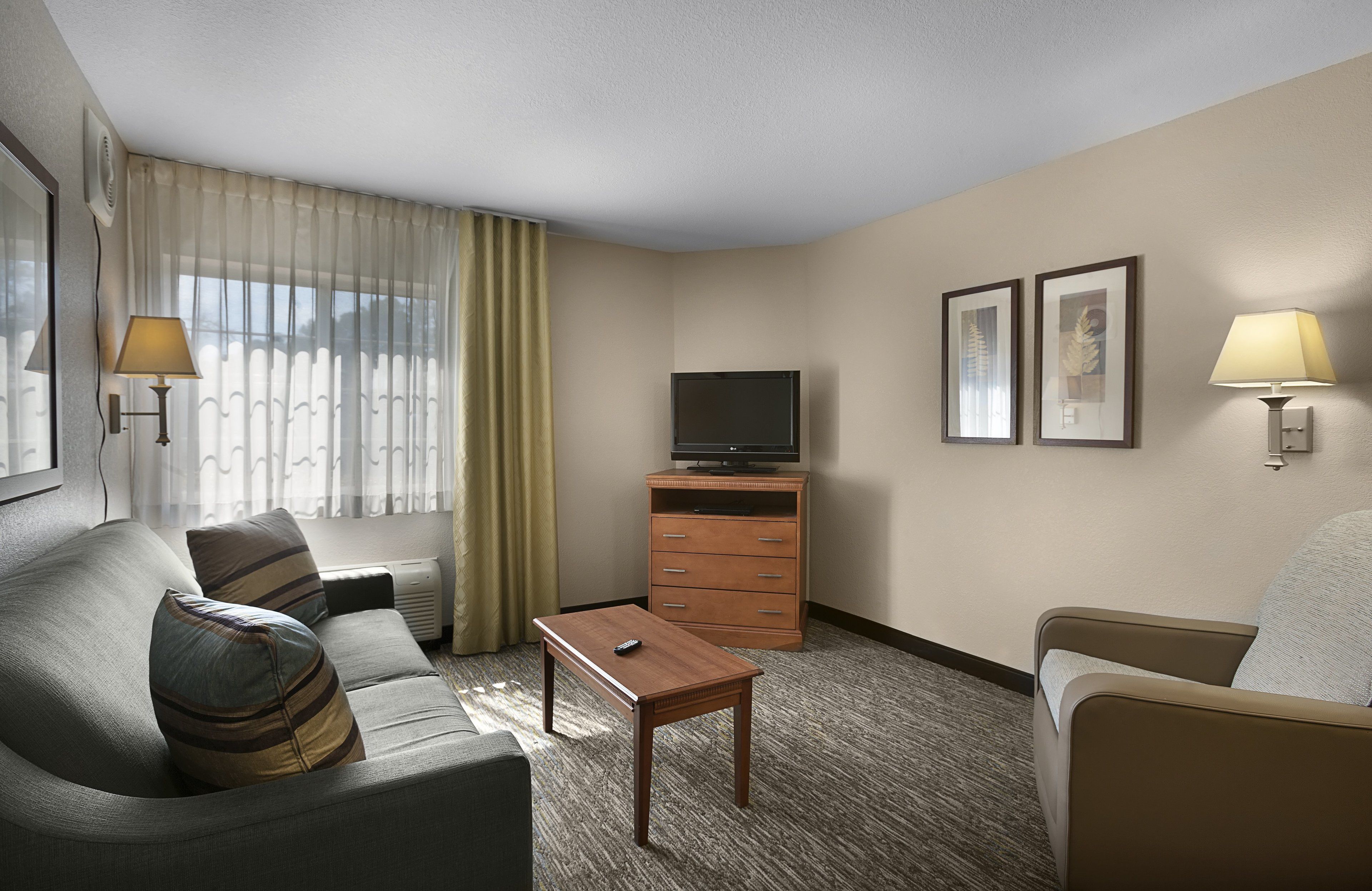 Candlewood Suites Savannah Airport