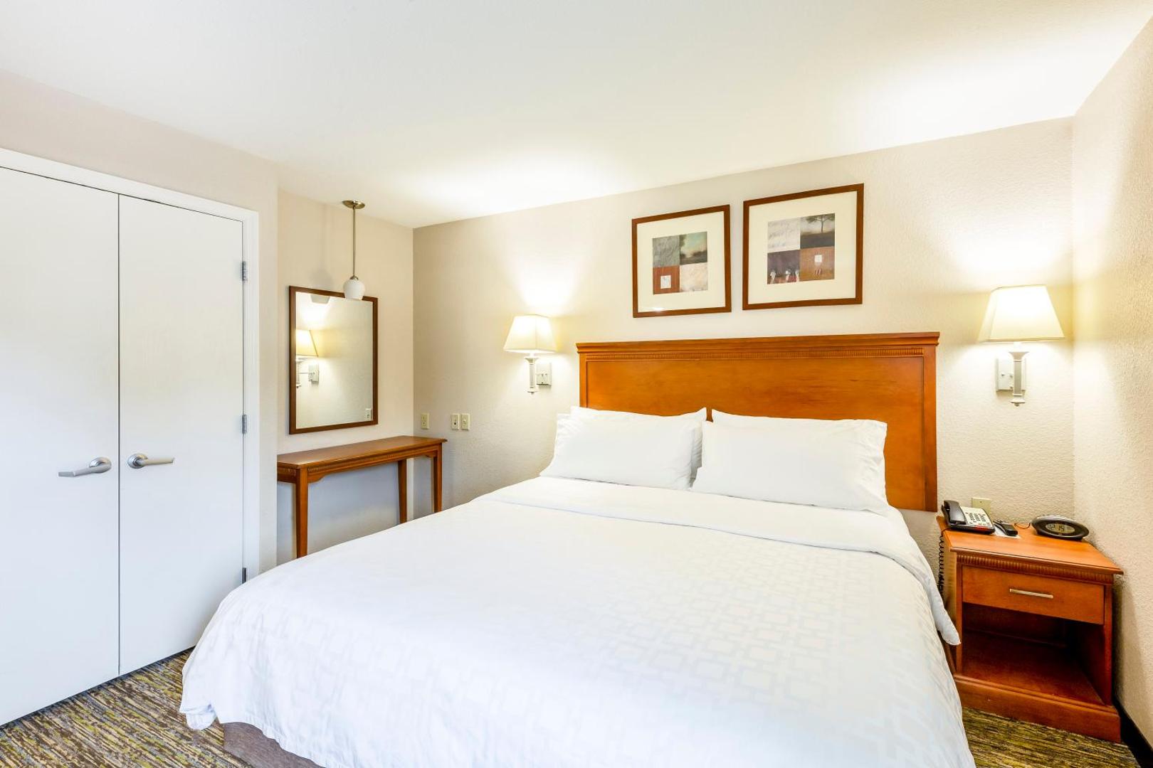 Candlewood Suites Savannah Airport