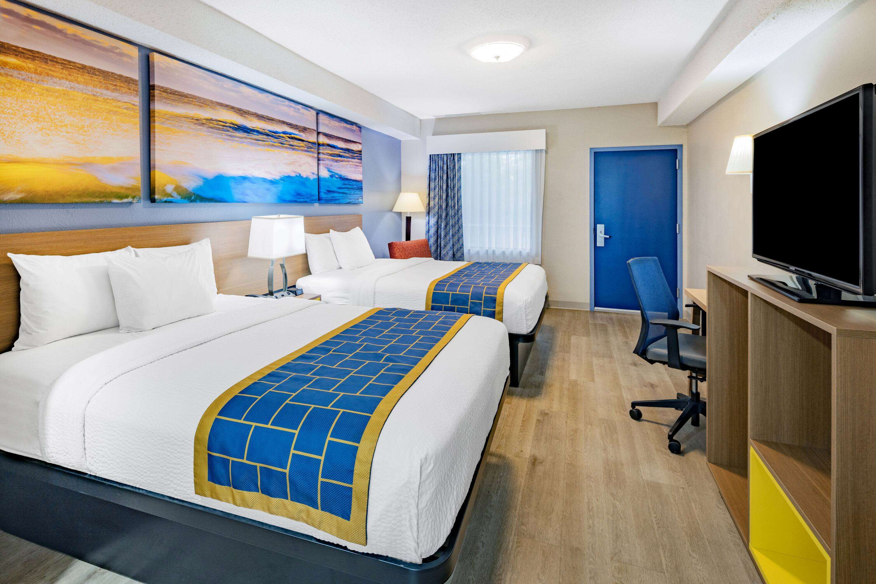 Days Inn & Suites by Windham Savannah Midtown