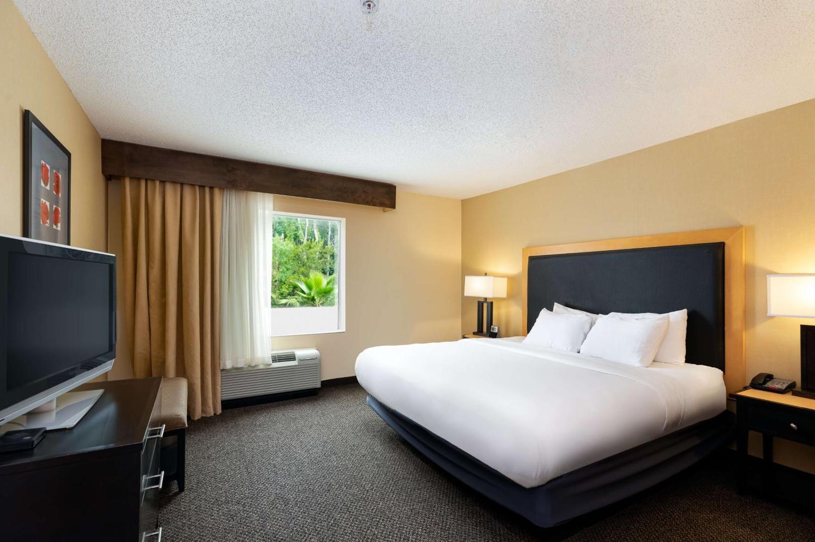 DoubleTree by Hilton Hotel Savannah Airport DoubleTree by Hilton Hotel Savannah Airport
