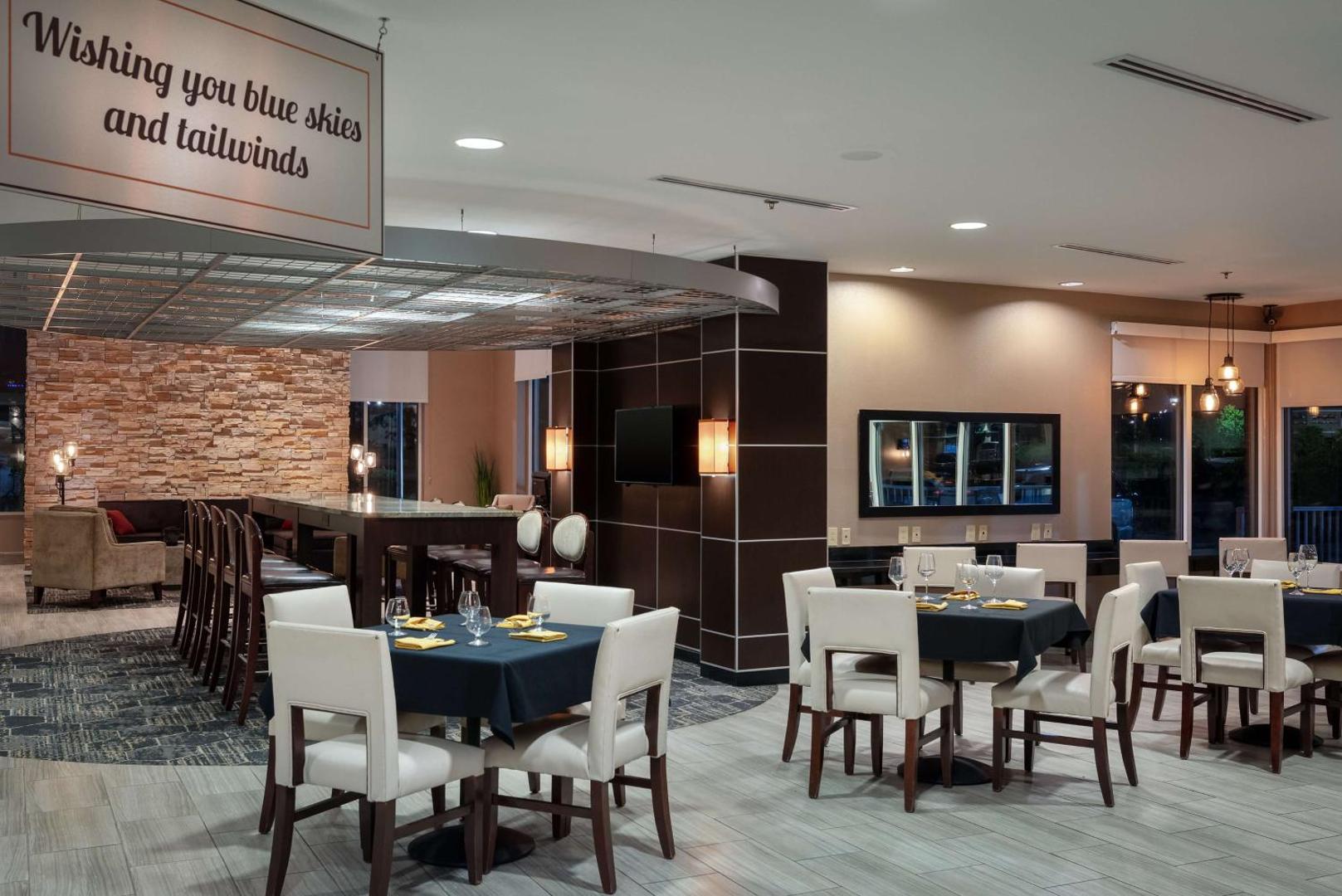 DoubleTree by Hilton Hotel Savannah Airport DoubleTree by Hilton Hotel Savannah Airport