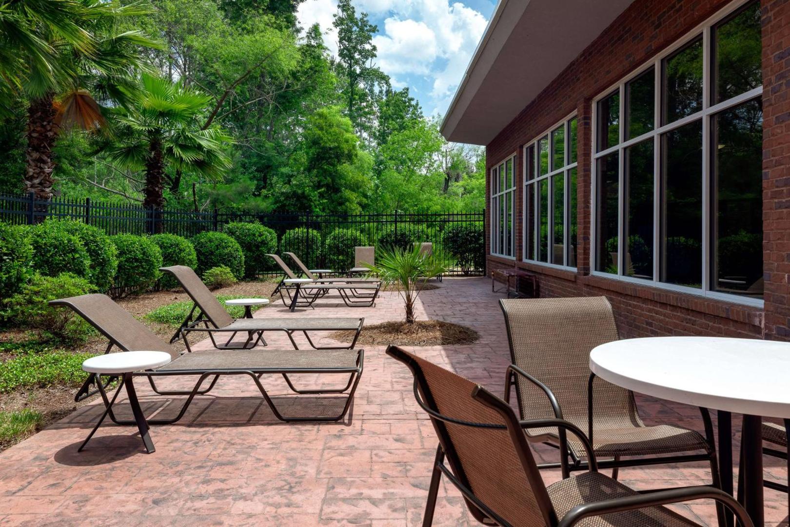 DoubleTree by Hilton Hotel Savannah Airport DoubleTree by Hilton Hotel Savannah Airport