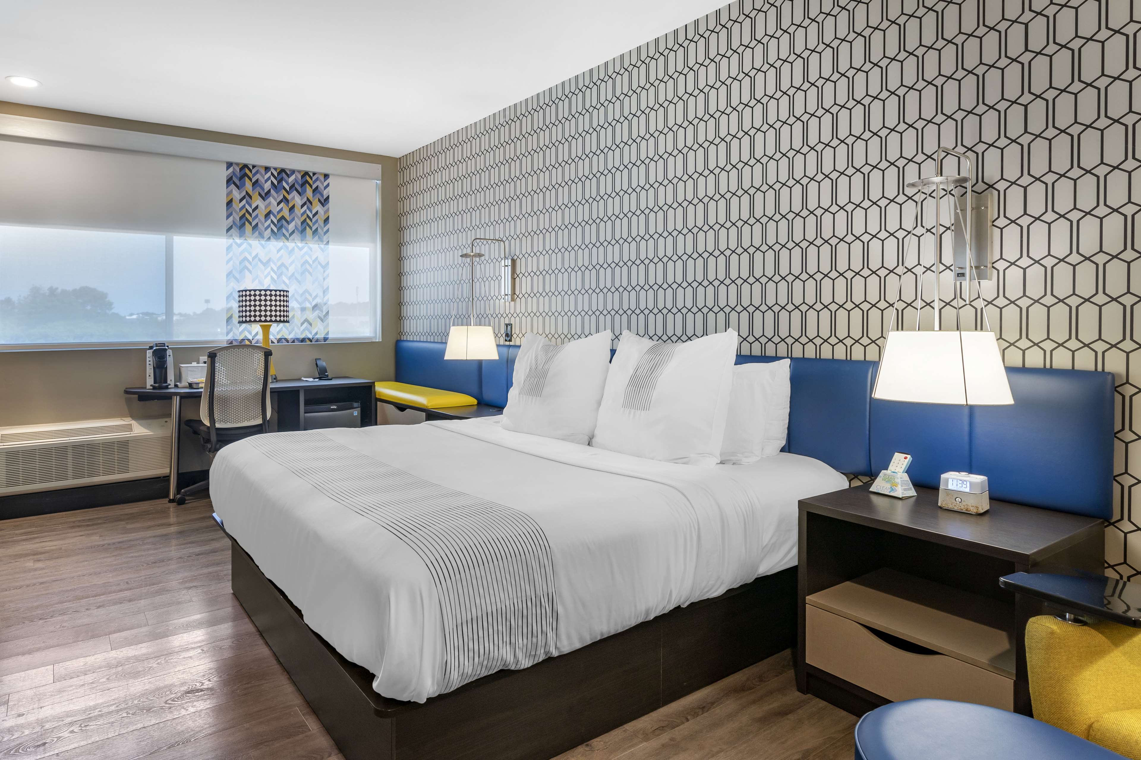 GLo Best Western Savannah-Gateway I-95