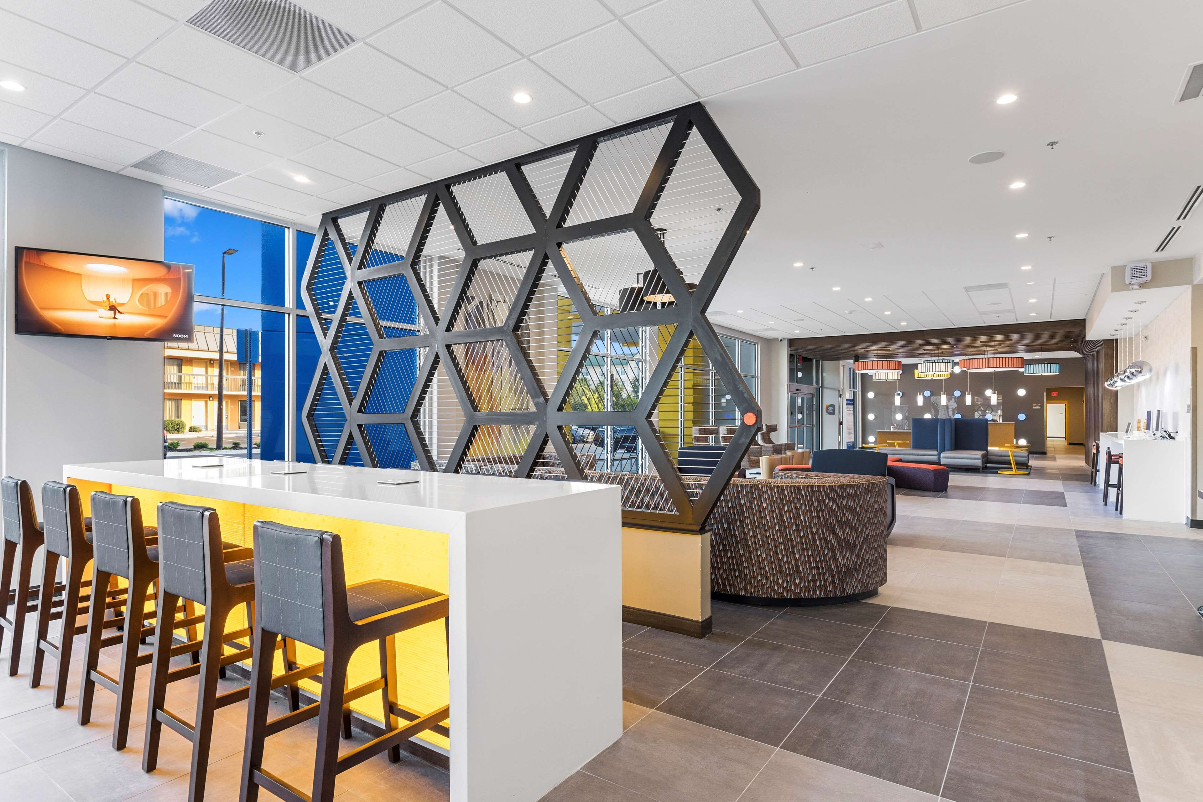 GLo Best Western Savannah-Gateway I-95