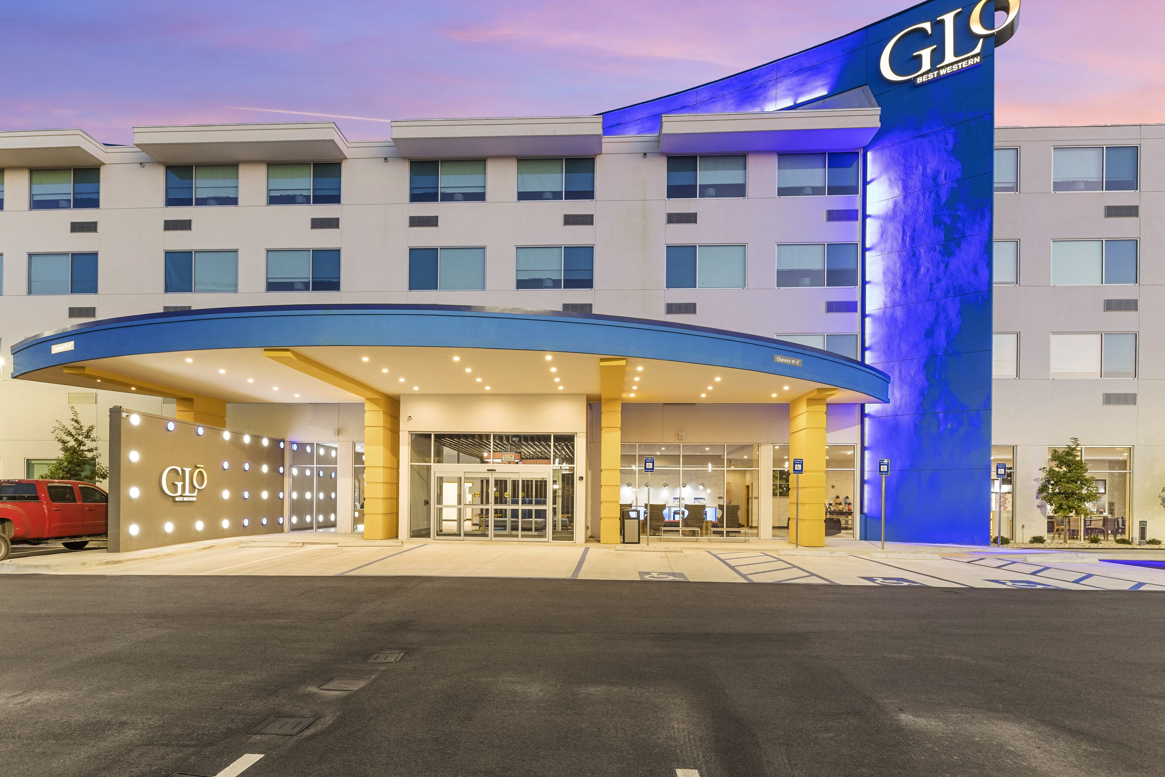 GLo Best Western Savannah-Gateway I-95