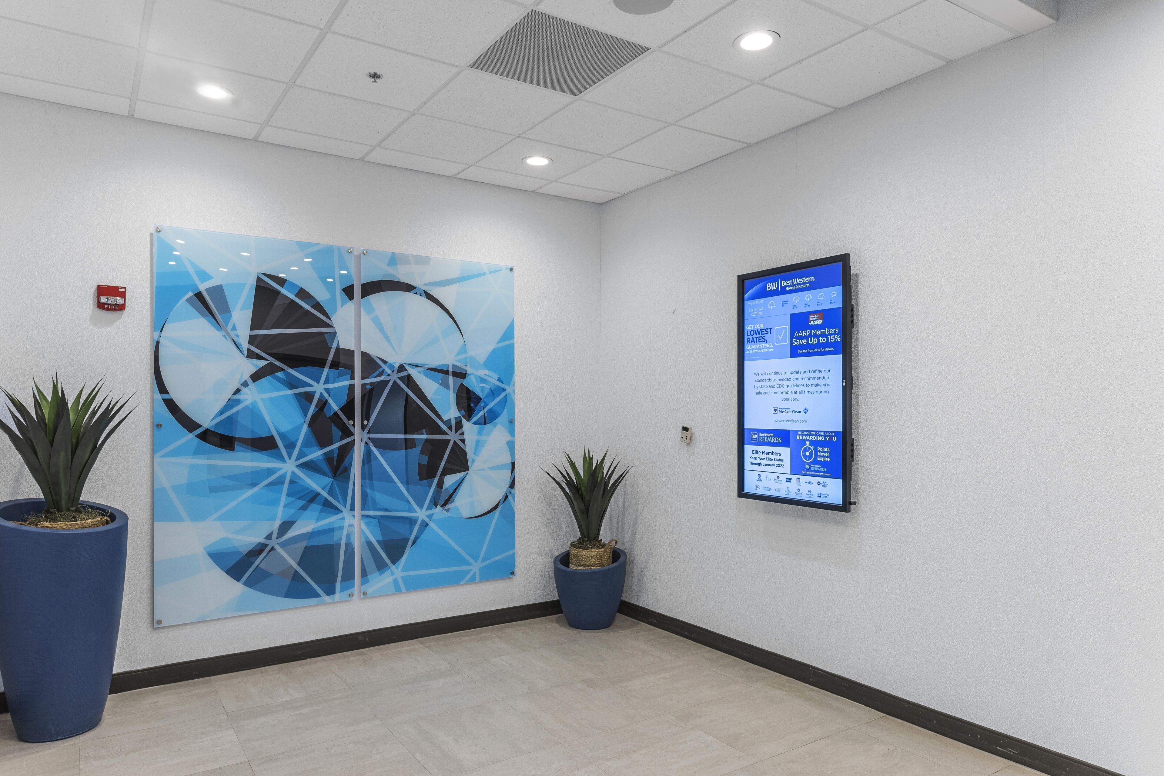 GLo Best Western Savannah-Gateway I-95