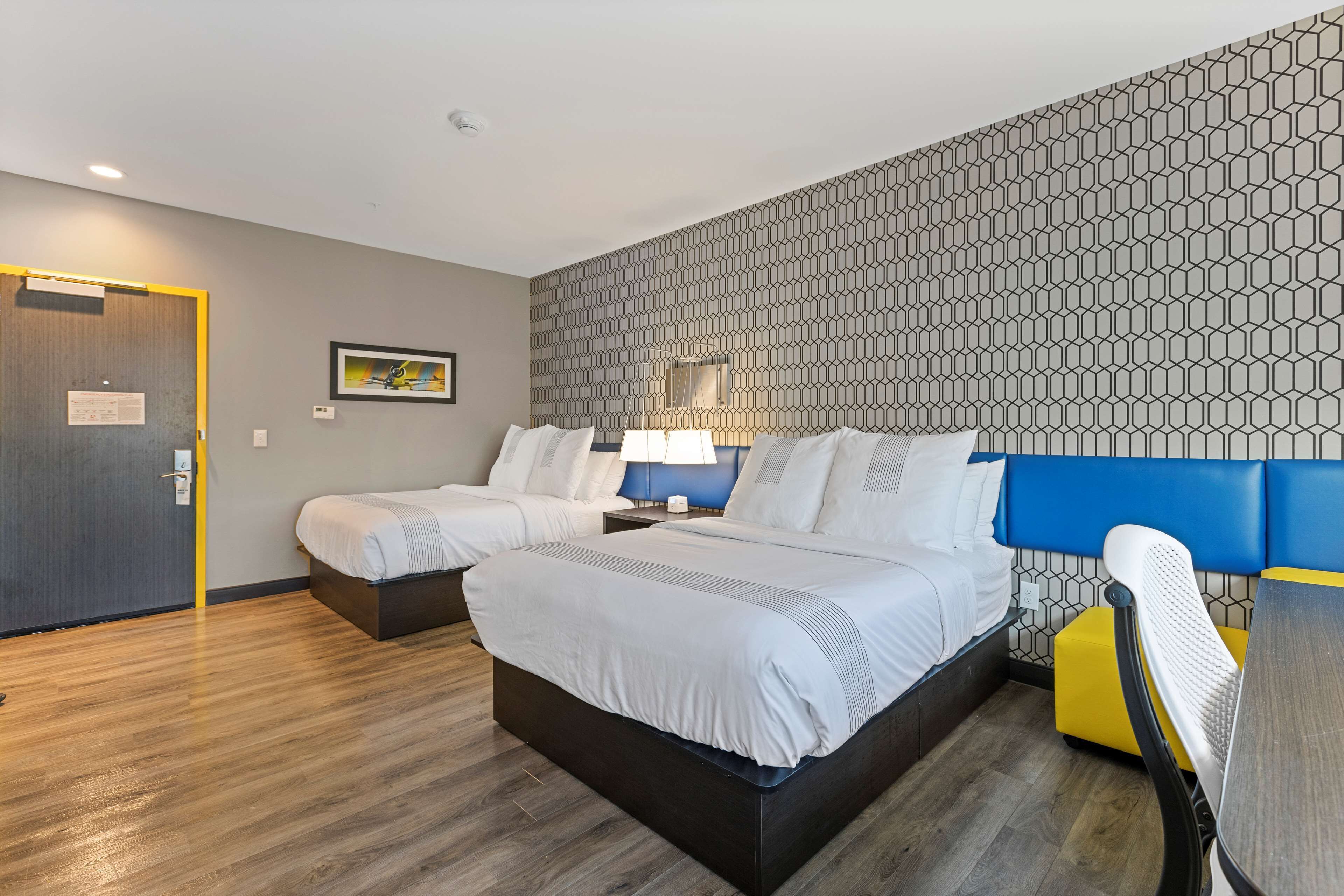 GLo Best Western Savannah-Gateway I-95