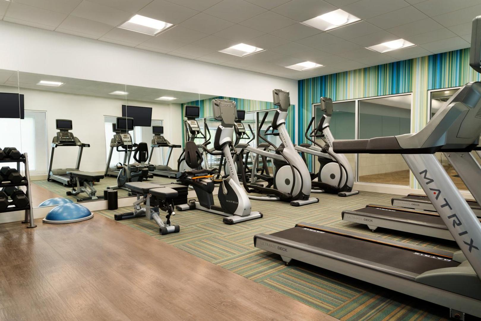 Holiday Inn Express & Suites Savannah W - Chatham Parkway Holiday Inn Express & Suites Savannah W - Chatham Parkway