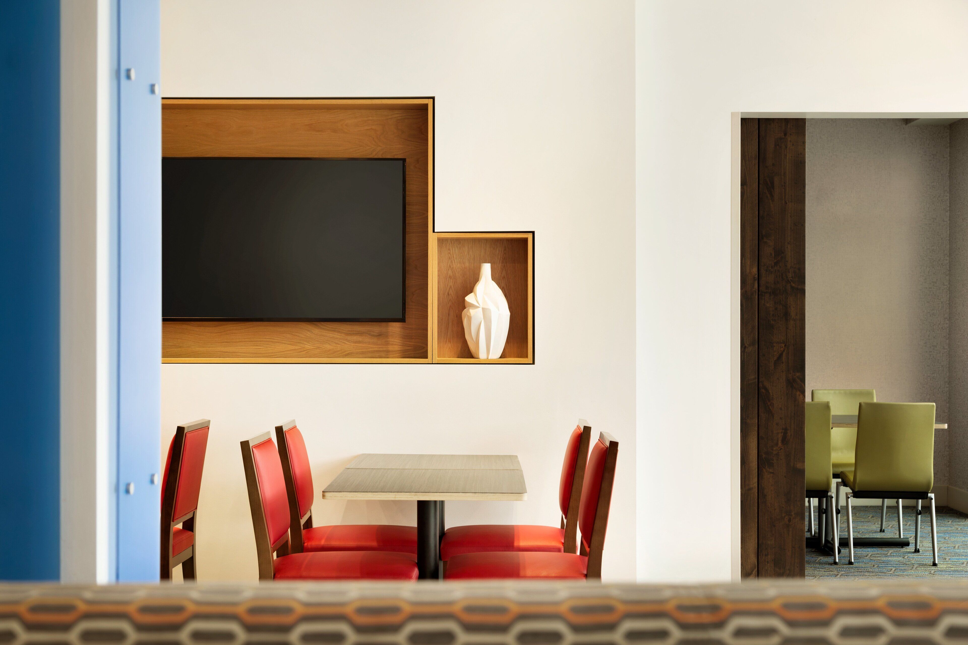 Holiday Inn Express & Suites Savannah W - Chatham Parkway Holiday Inn Express & Suites Savannah W - Chatham Parkway