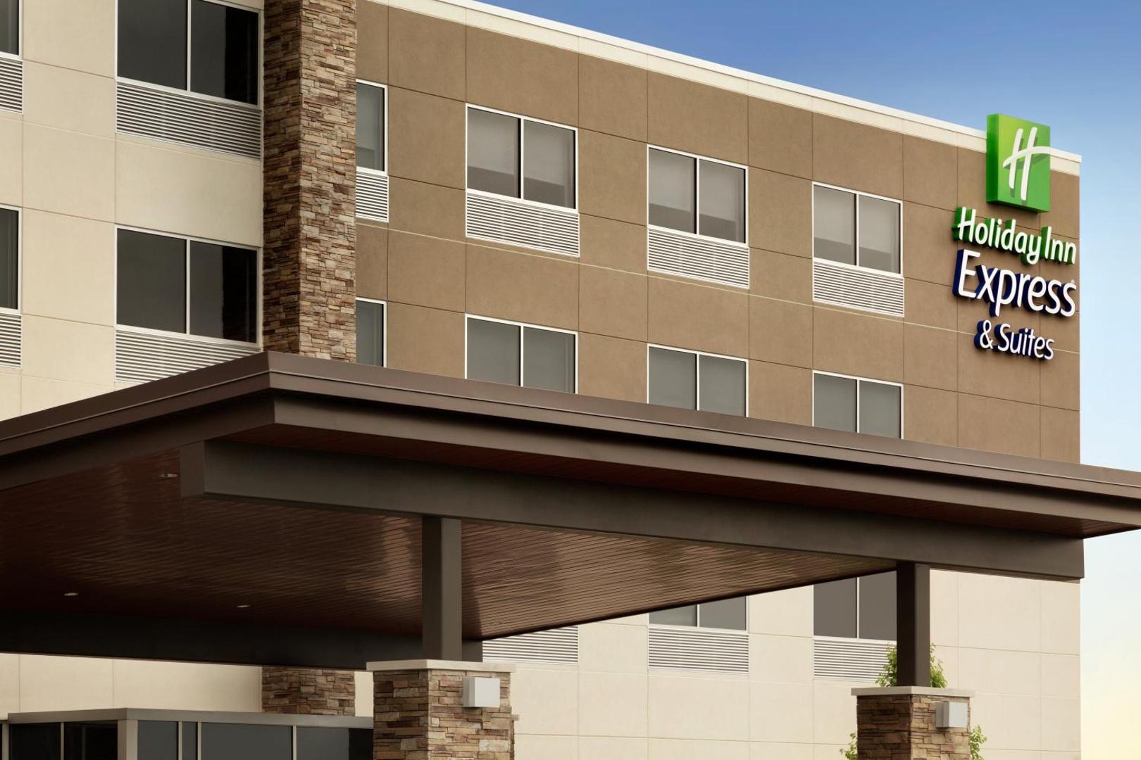 Holiday Inn Express & Suites Savannah W - Chatham Parkway Holiday Inn Express & Suites Savannah W - Chatham Parkway